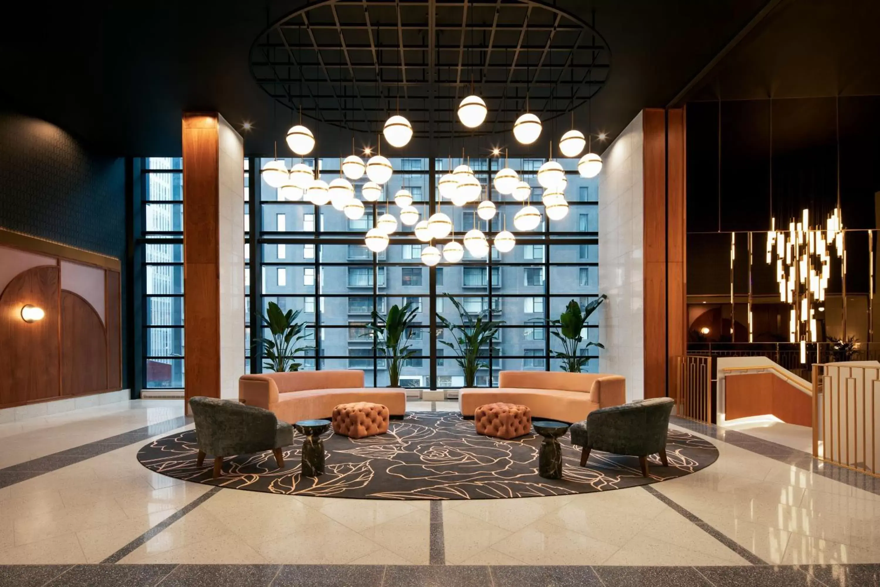Meeting/conference room, Lobby/Reception in HONEYROSE Hotel, Montreal, a Tribute Portfolio Hotel
