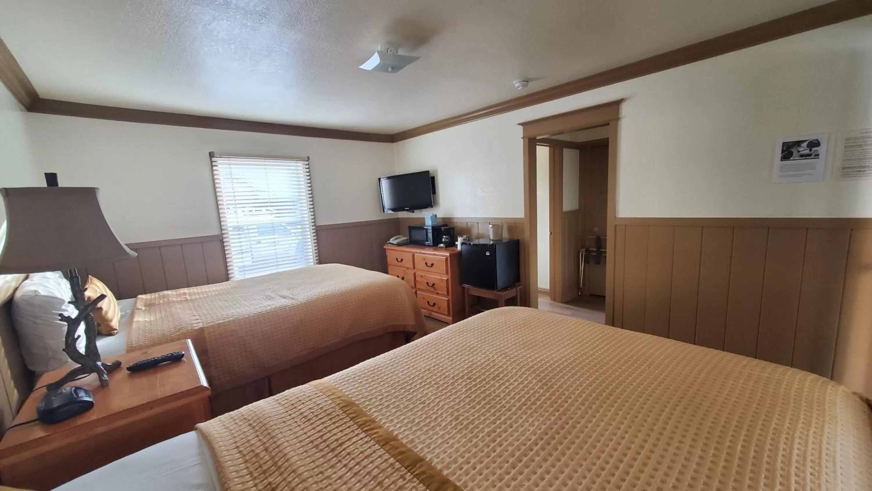 Bed in Kernville Inn