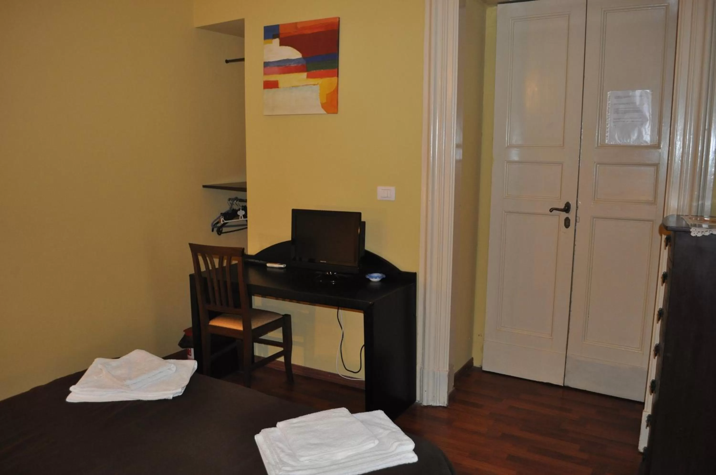 Decorative detail, Bed in B&B Teatro Bellini