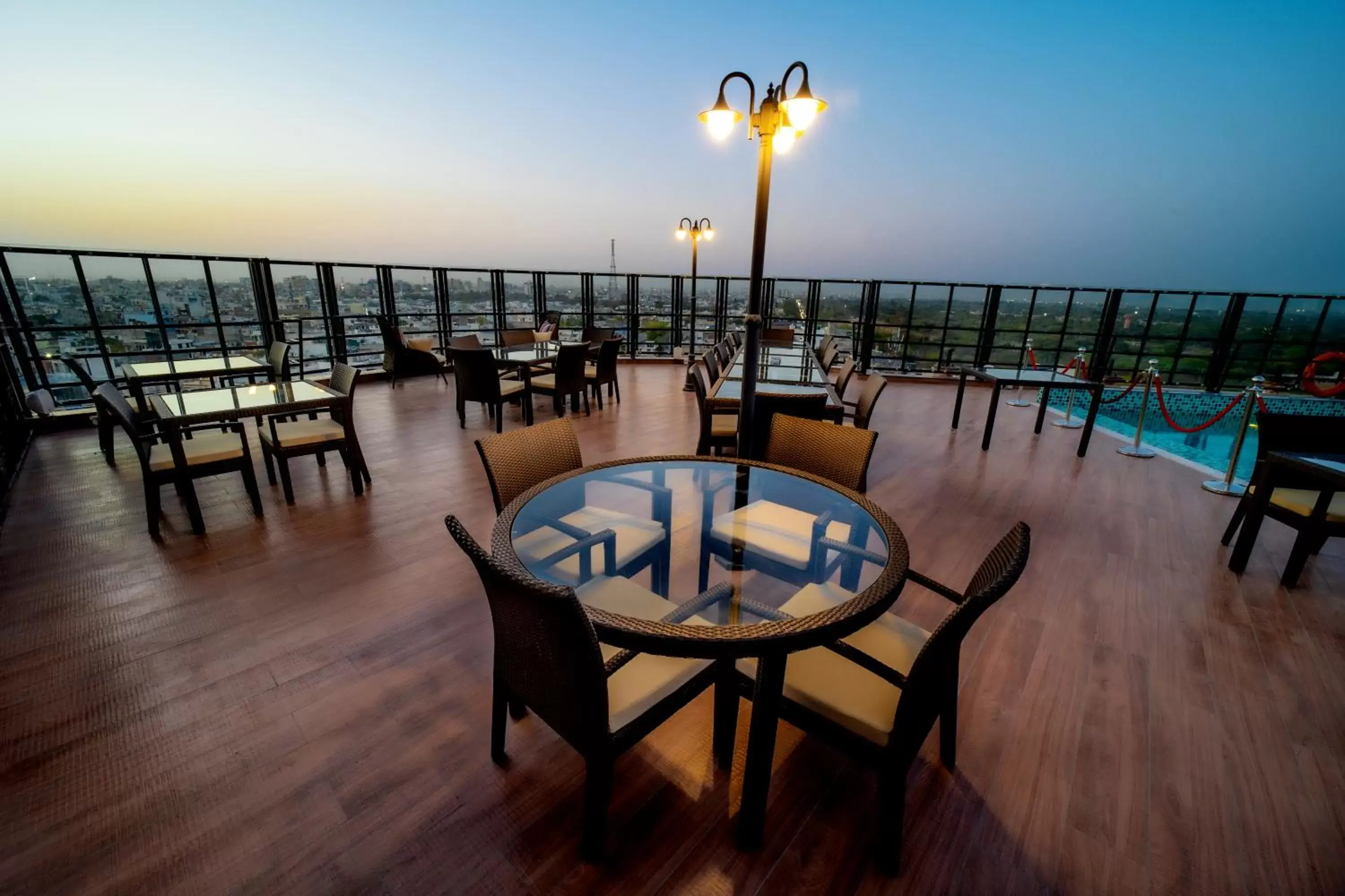 Restaurant/places to eat in Sarovar Portico Jaipur Restaurant/places to eat in Sarovar Portico Jaipur