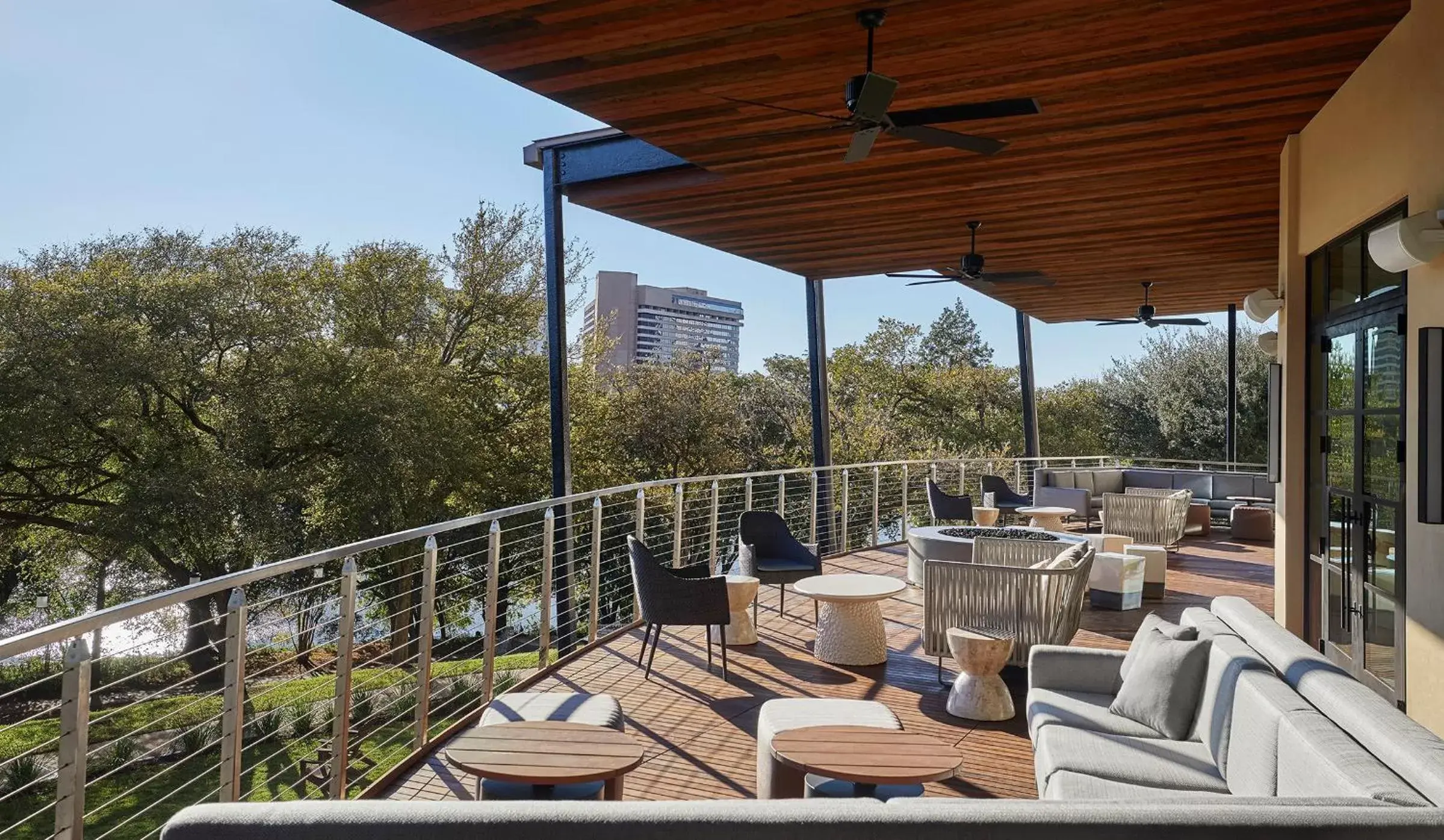 Lounge or bar, Restaurant/Places to Eat in Four Seasons Hotel Austin