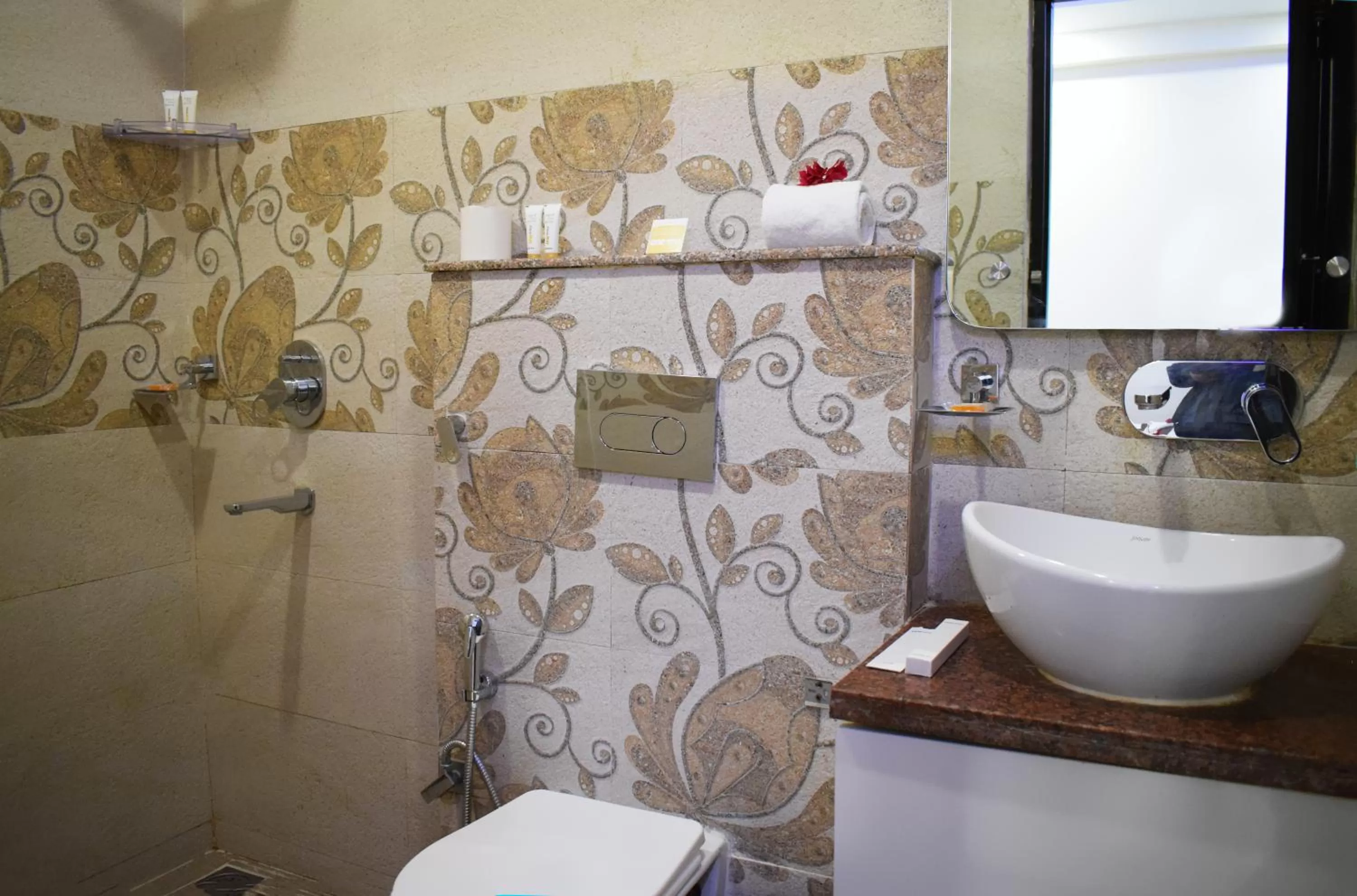 Toilet in Green View by Green Tree Hotels