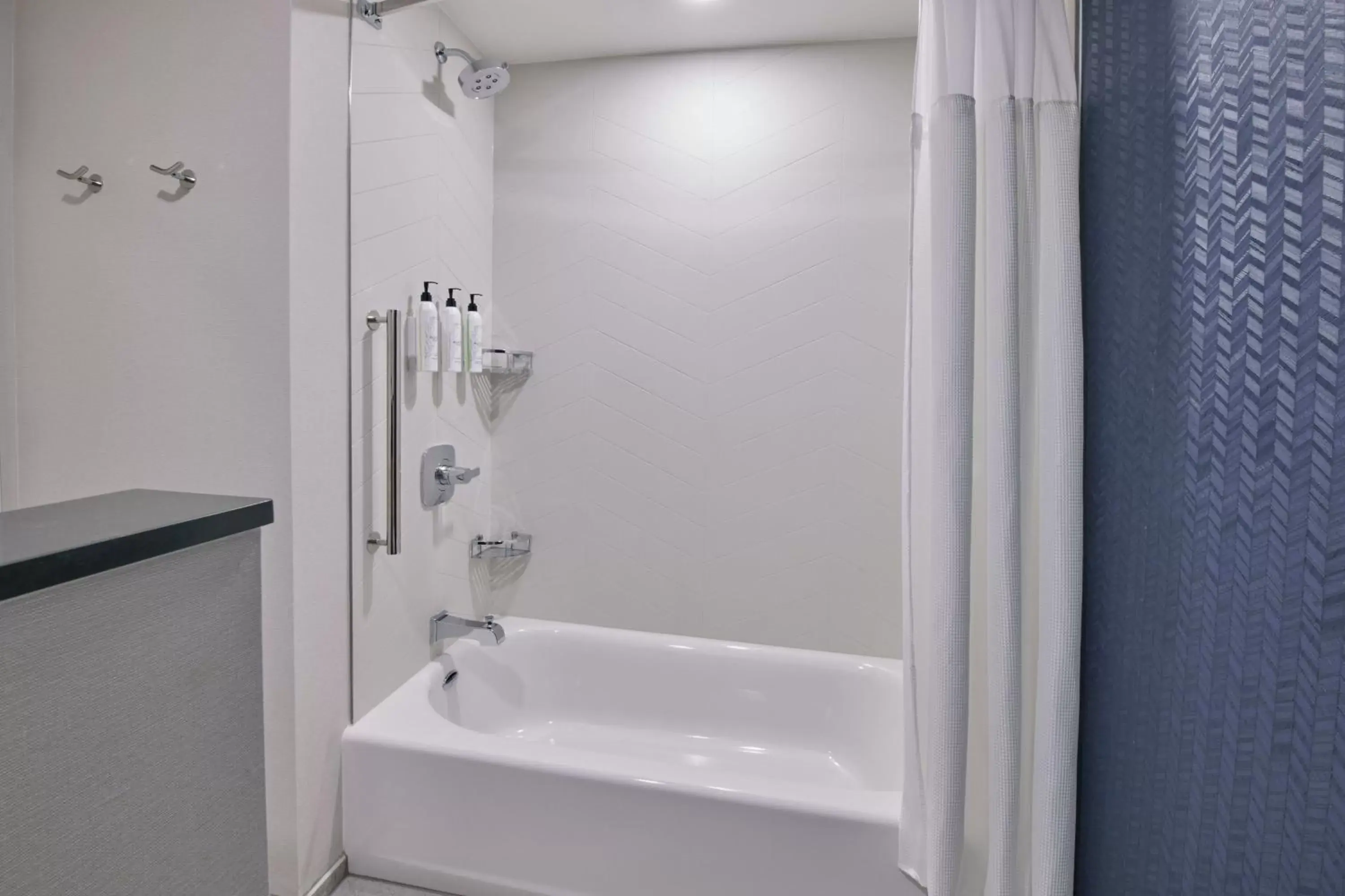 Bathroom in Fairfield Inn & Suites by Marriott Chicago O'Hare