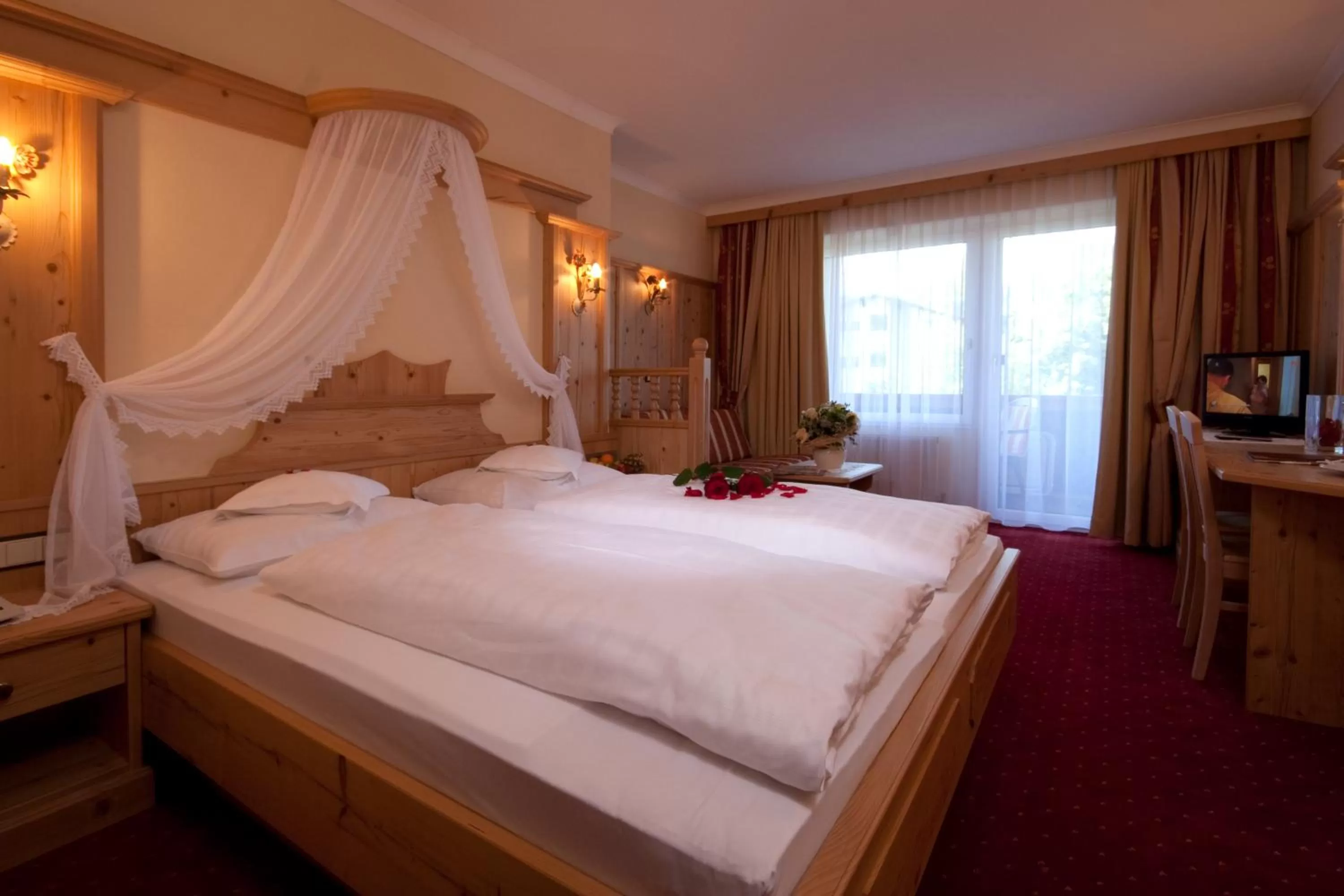 Bed in Hotel Seefelderhof