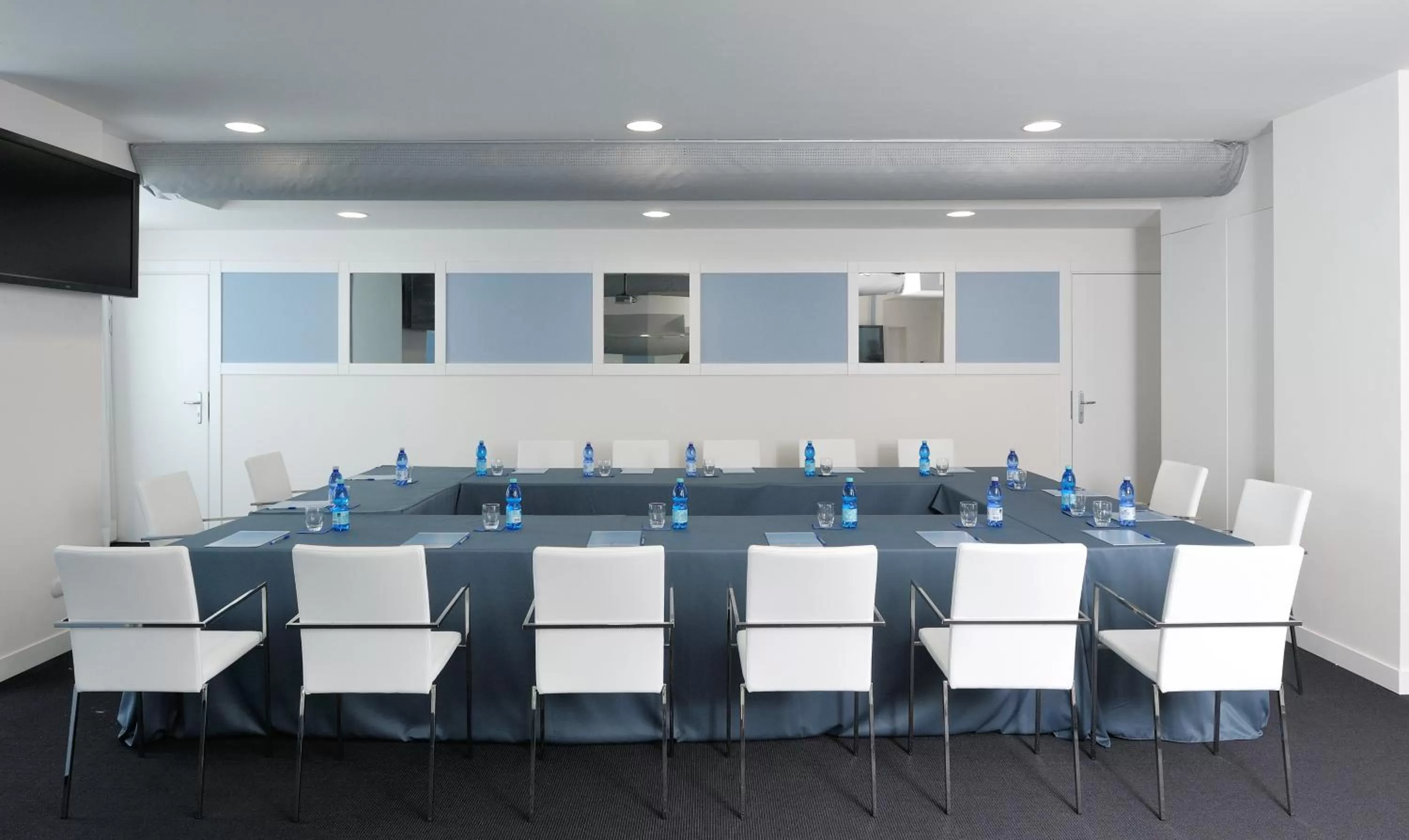 Business facilities in Hotel Caravel