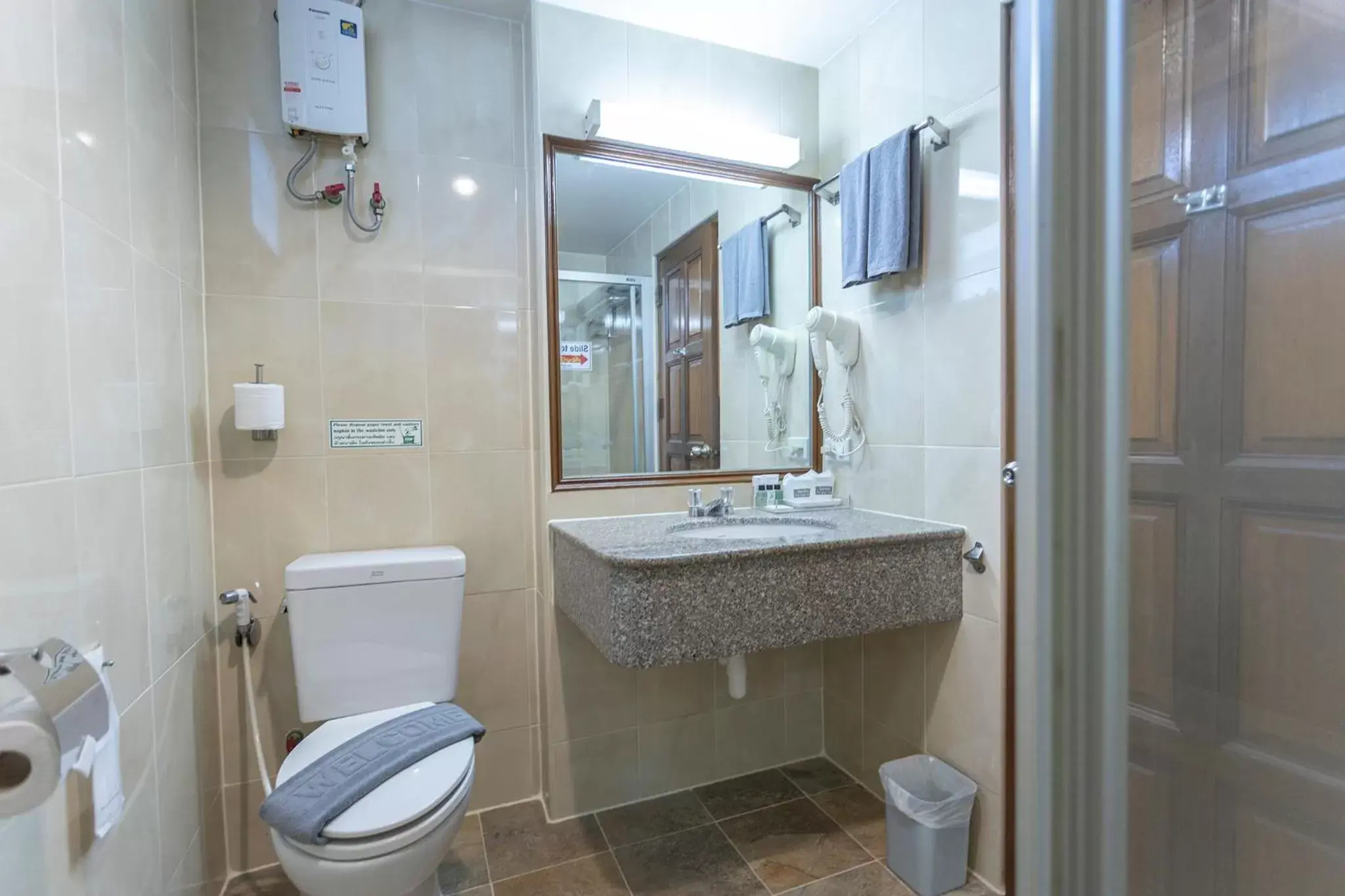 Bathroom in Sabai Inn