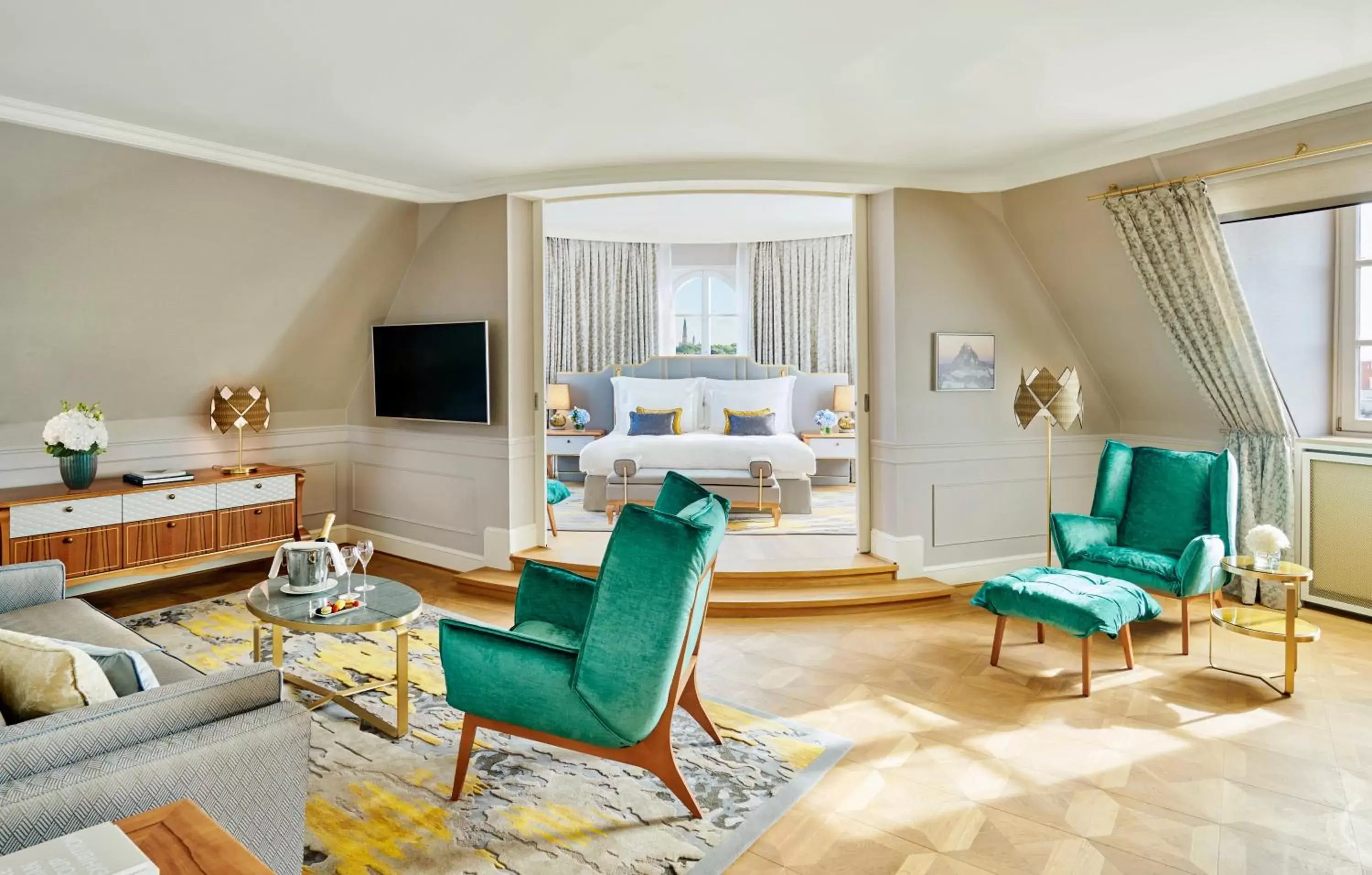 Bedroom, Seating Area in Mandarin Oriental, Munich