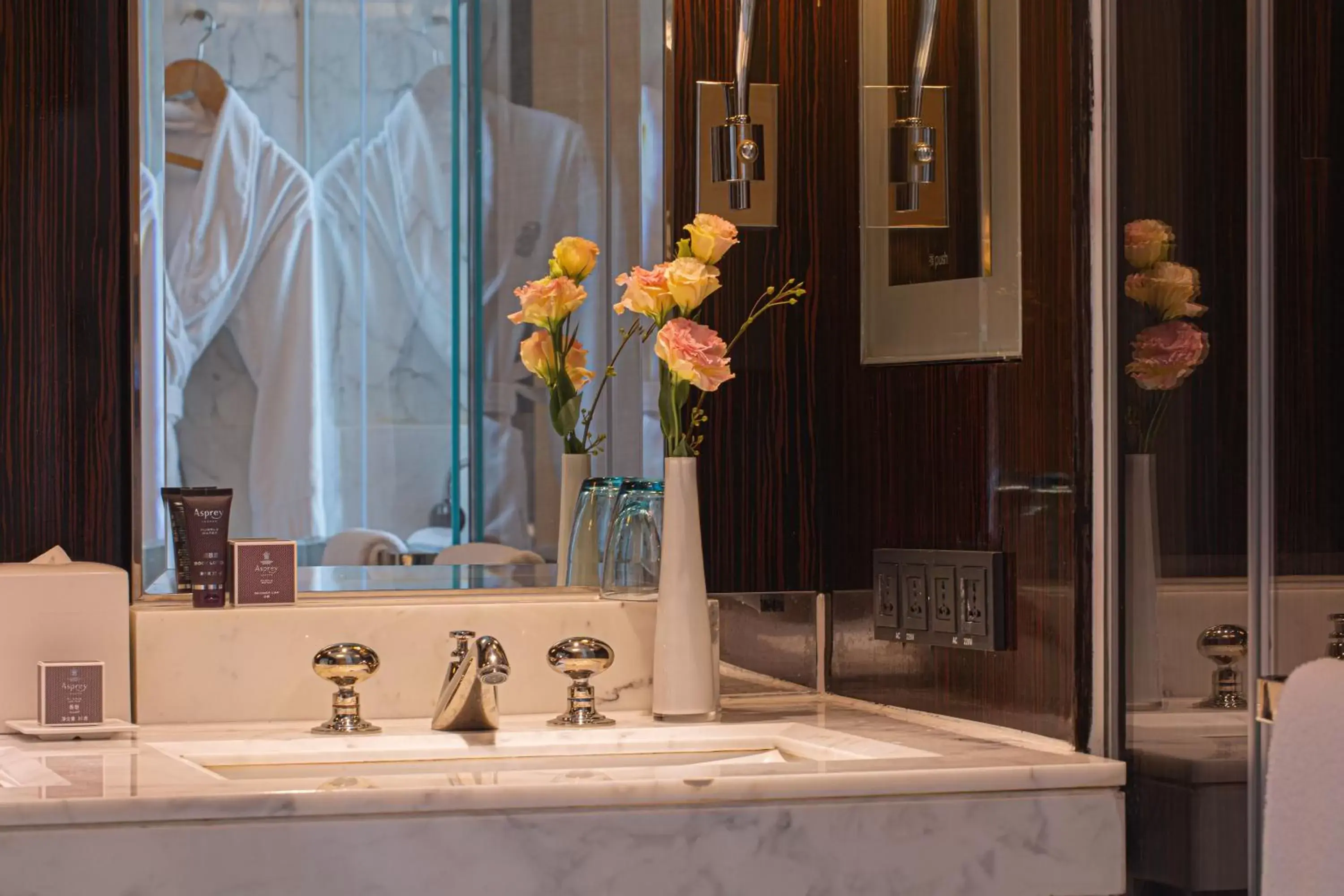 Toilet, Bathroom in The Ritz-Carlton Beijing, Financial Street