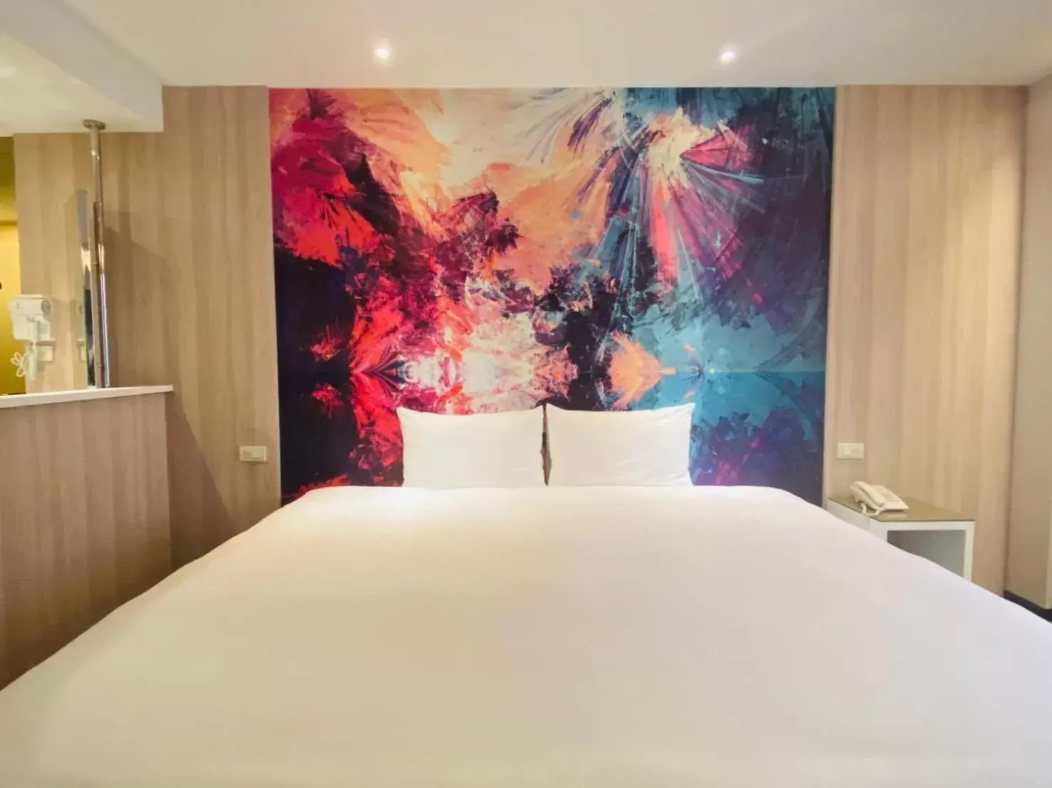 Double Room with Shower (with window) in Artinn藝築文旅-台北站前館 Double Room with Shower (with window) in Artinn藝築文旅-台北站前館