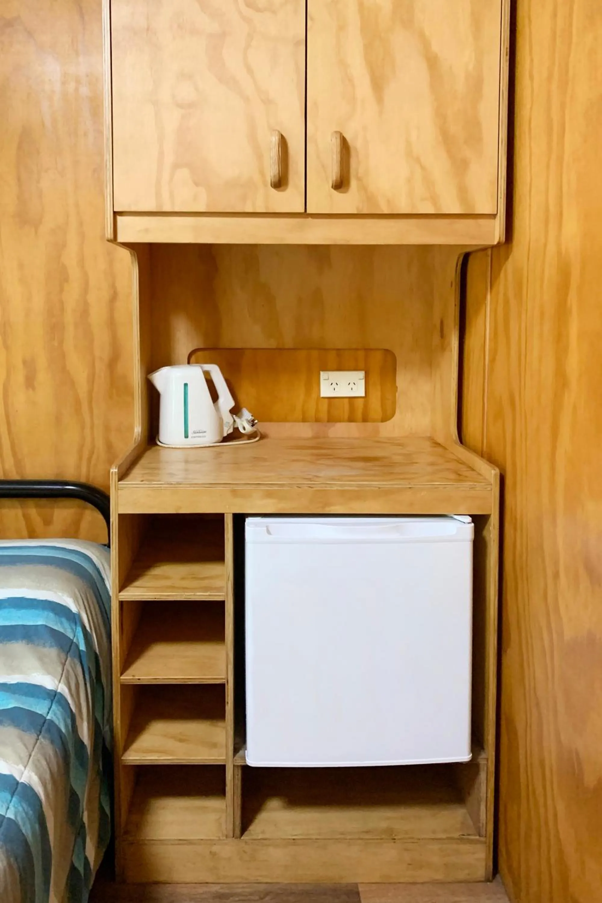 Coffee/tea facilities in Airlie Beach Magnums - Adults Only