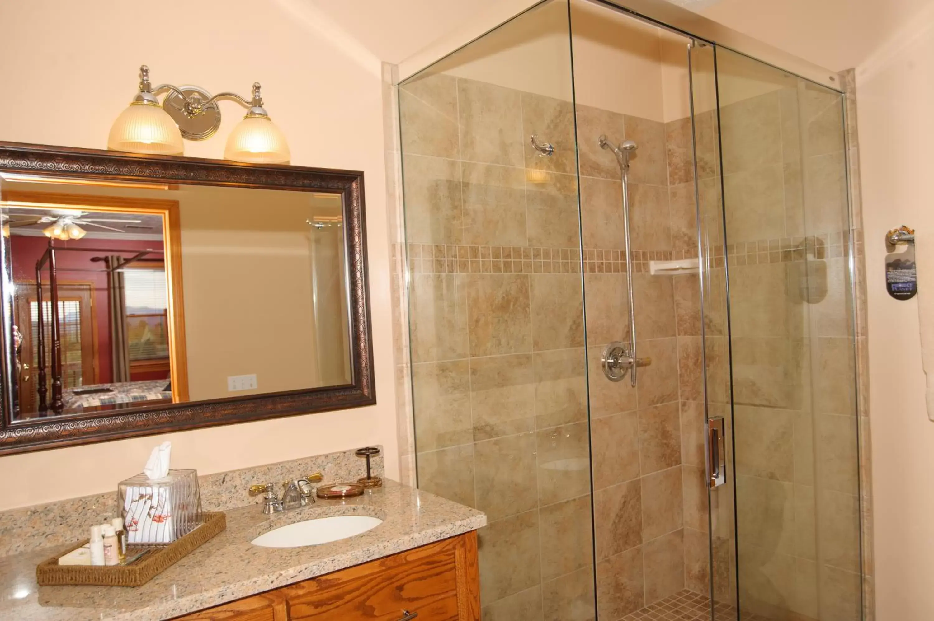 Bathroom in Berry Springs Lodge