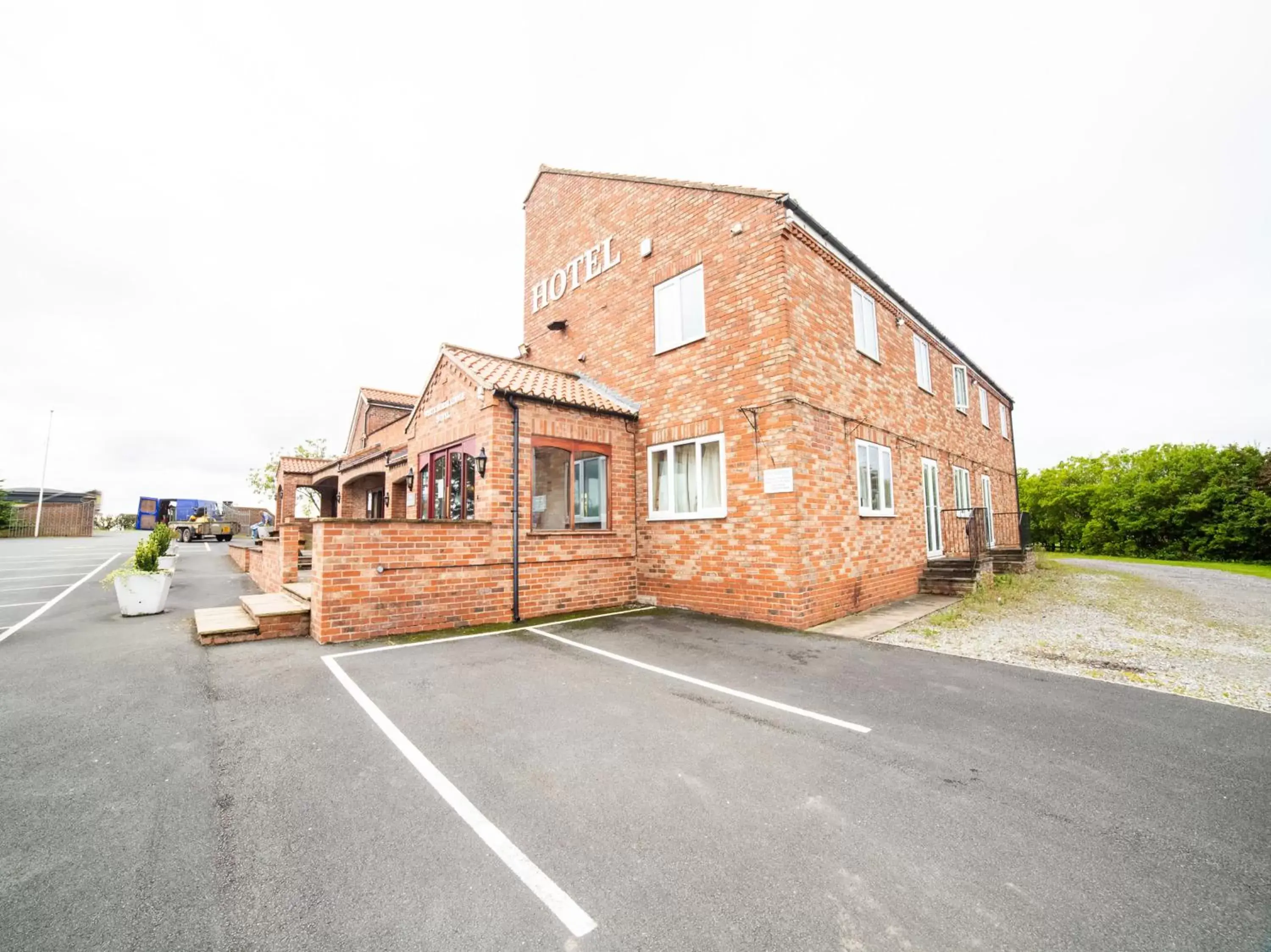 Property Building in OYO White Horse Lodge Hotel, East Thirsk