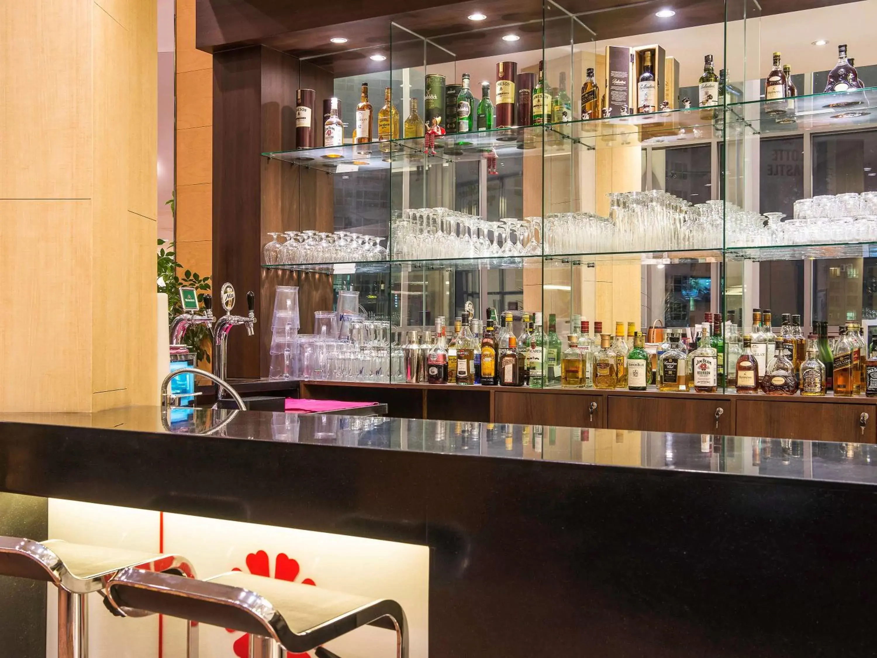Lounge or bar in Ibis Ambassador Busan City Centre