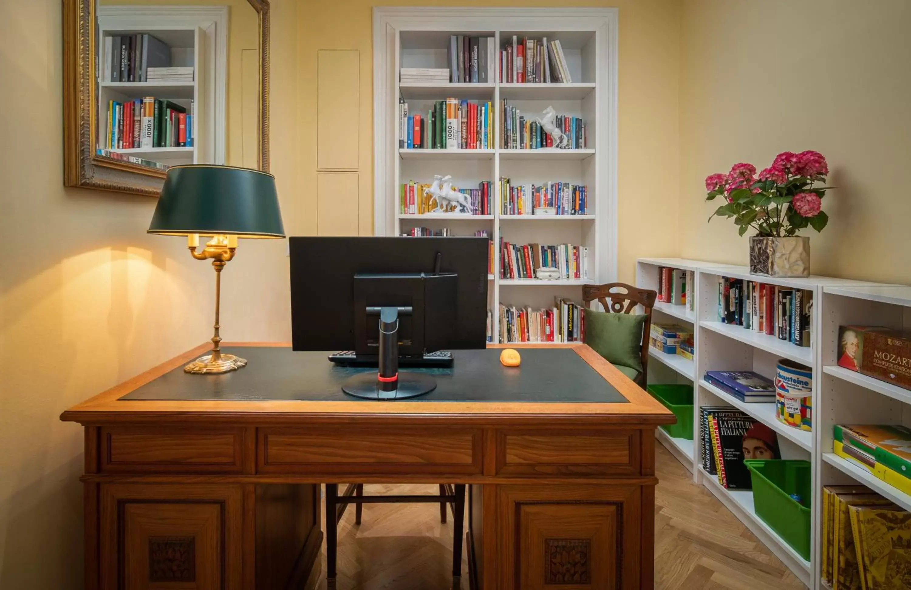 Library in Appartement-Hotel an der Riemergasse