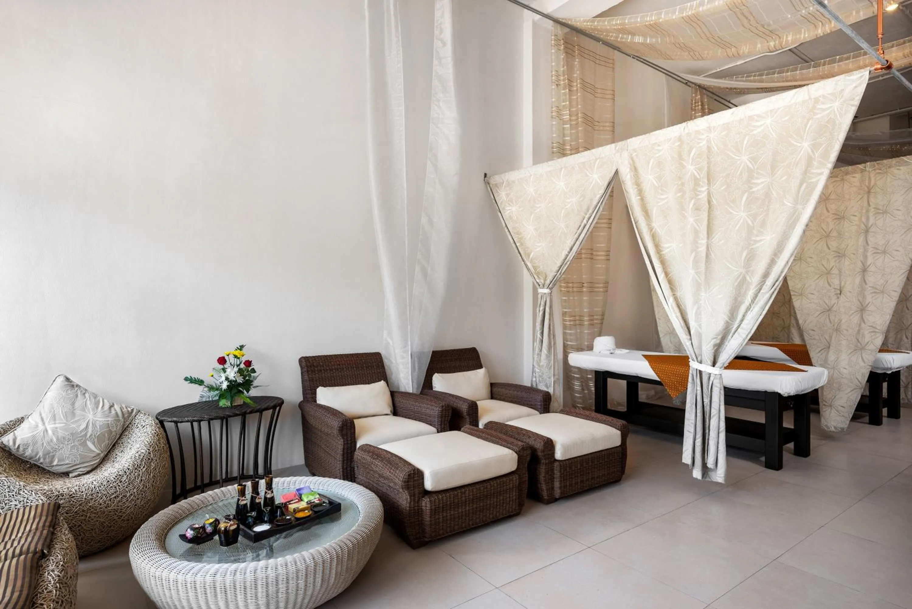 Massage in Patong Paragon Resort & Spa SHA Extra Plus