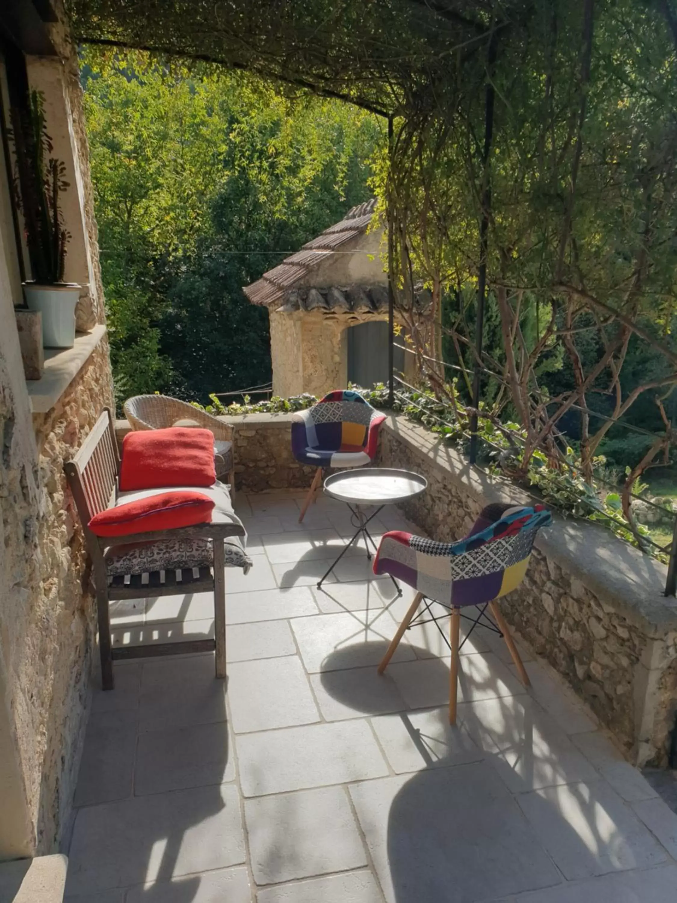 BBQ Facilities in Le Ptit Cottage