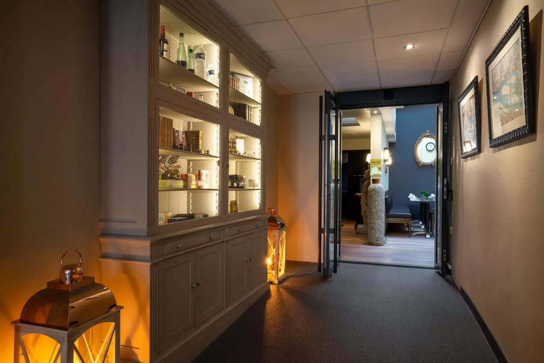 Lobby or reception in Hotel Voltaire Opera Nantes Centre