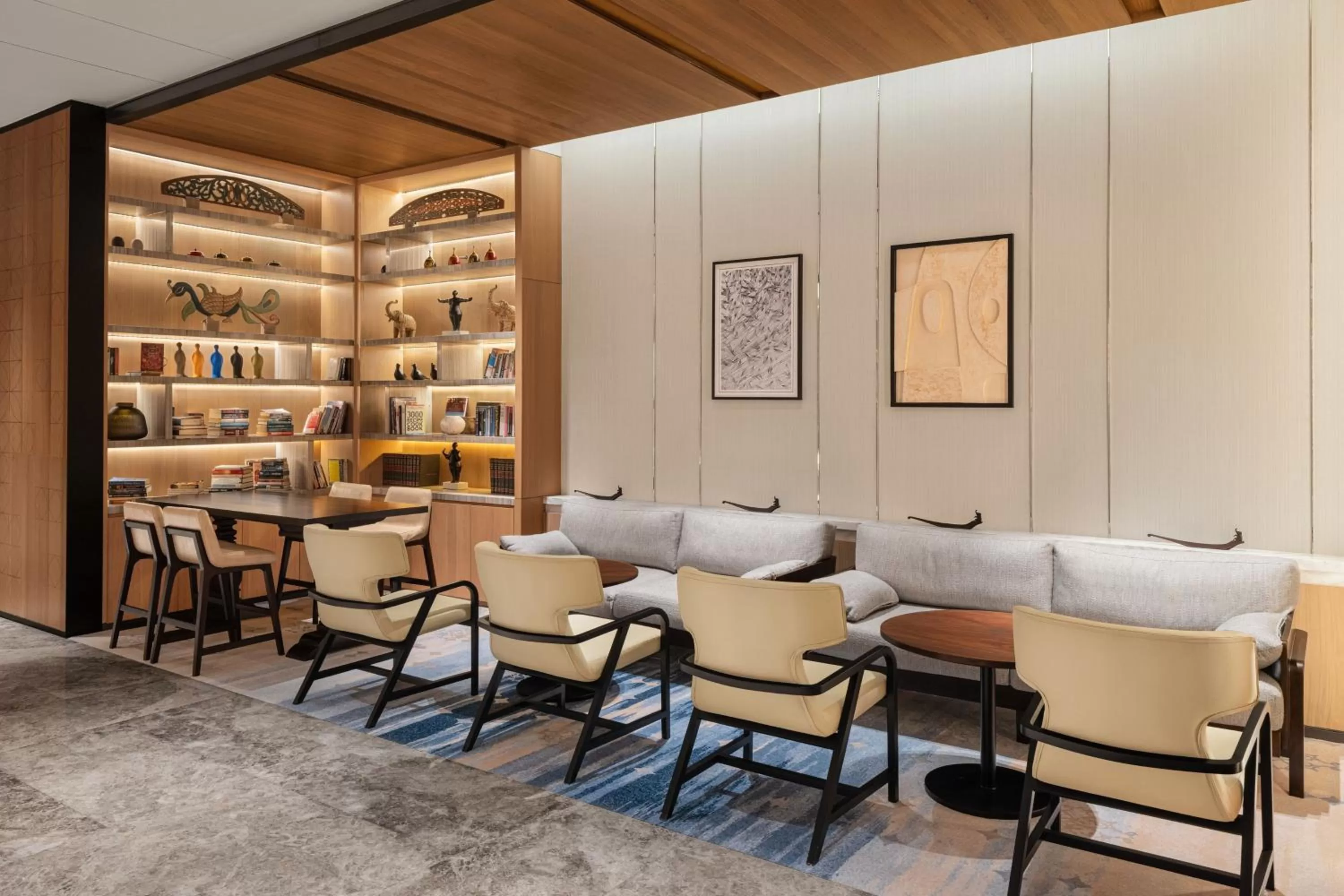 Lounge or bar in Courtyard by Marriott Colombo