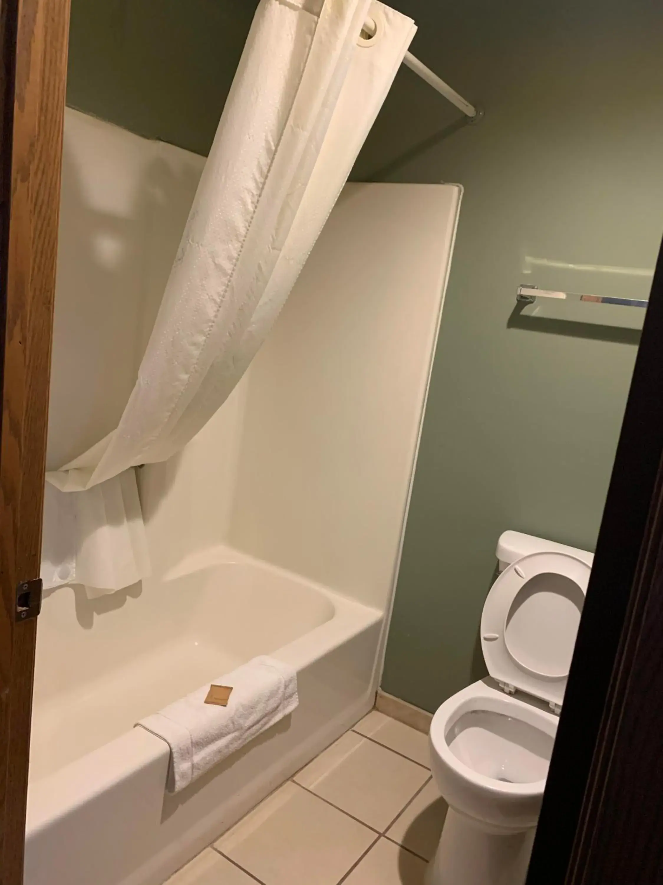 Bathroom in FairBridge Inn Express Chesterton Bathroom in FairBridge Inn Express Chesterton