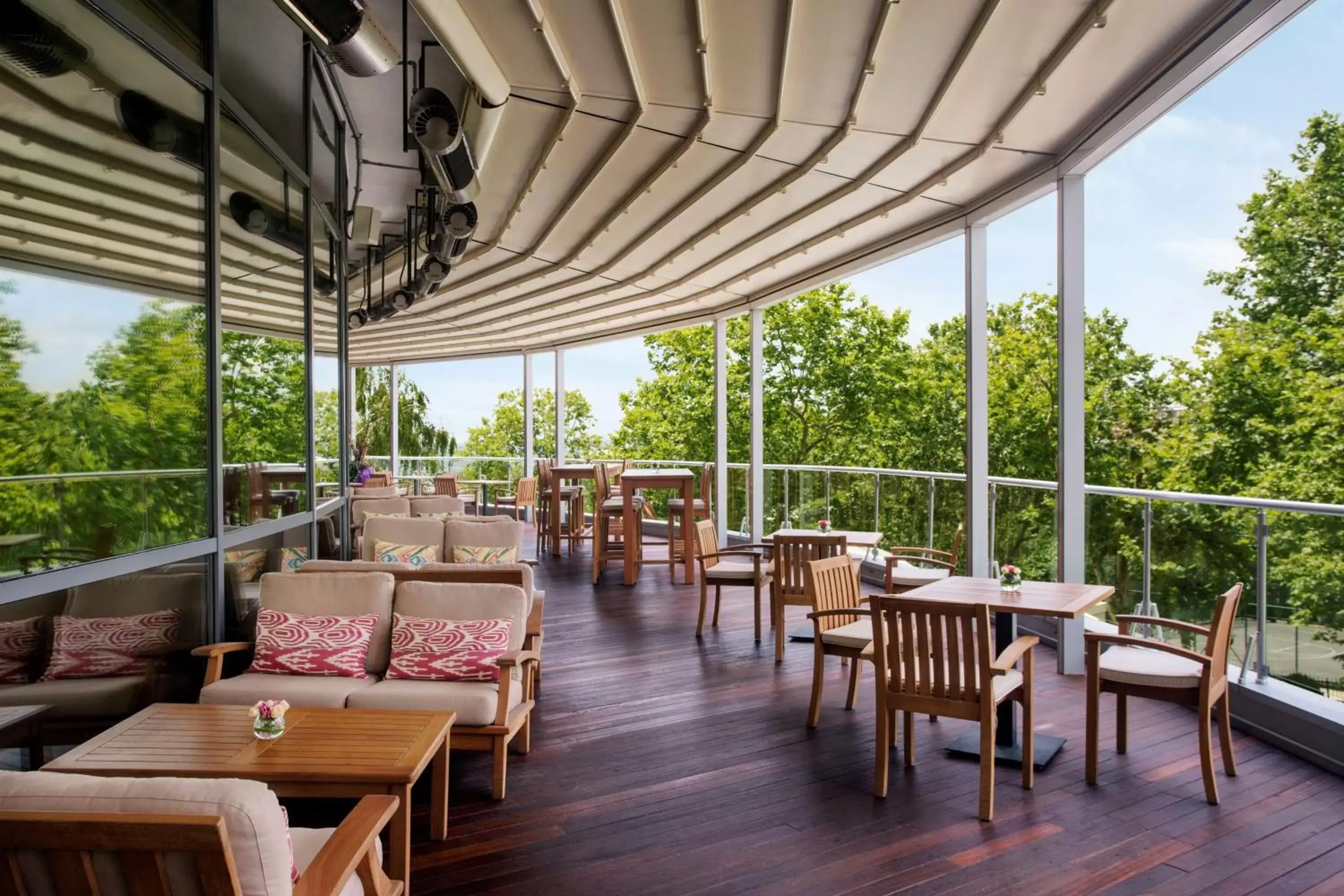 Property building, Restaurant/Places to Eat in Conrad Istanbul Bosphorus