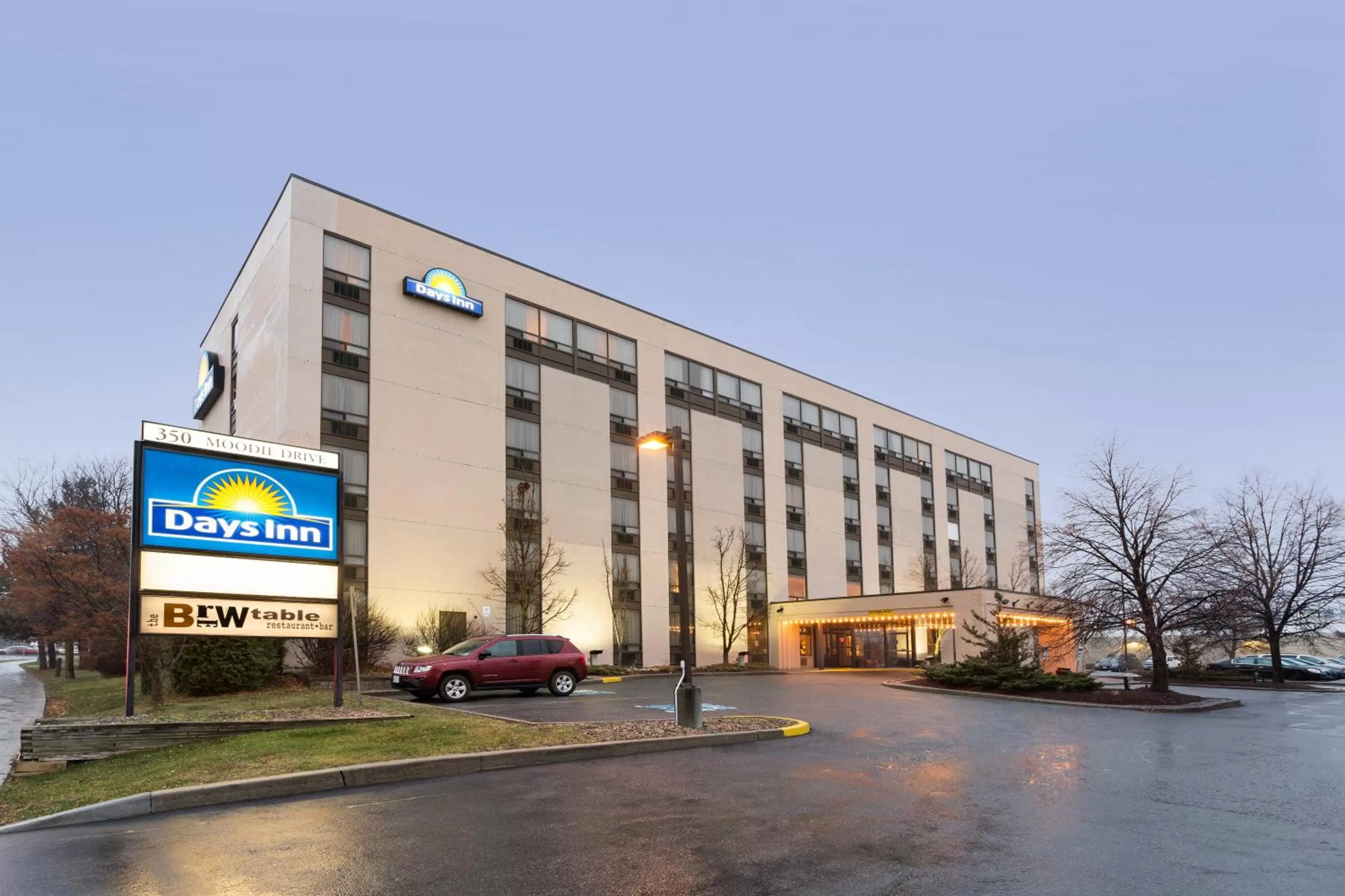 Property building in Days Inn by Wyndham Ottawa West
