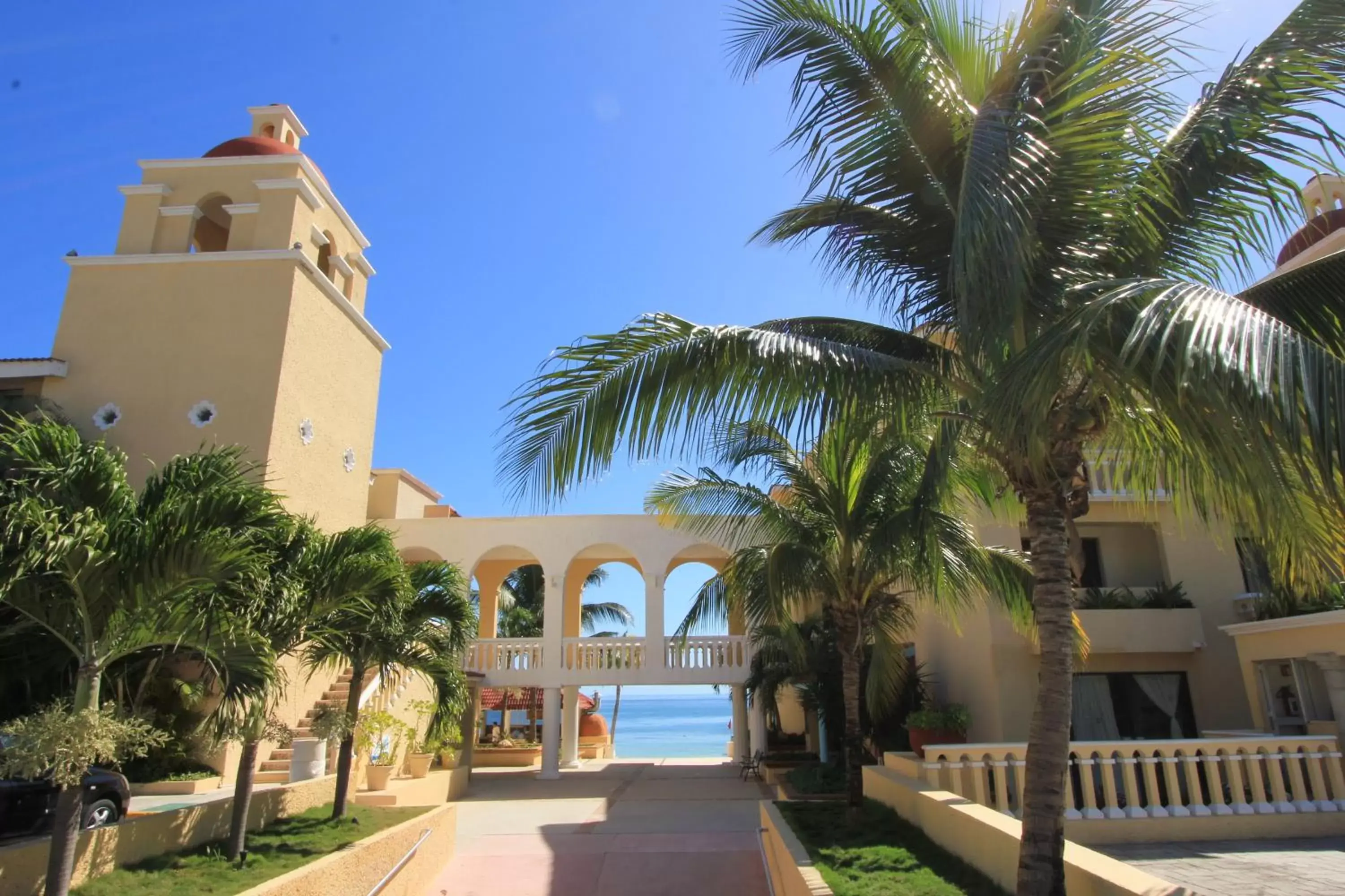Facade/entrance, Property Building in All Ritmo Cancun Resort & Water Park