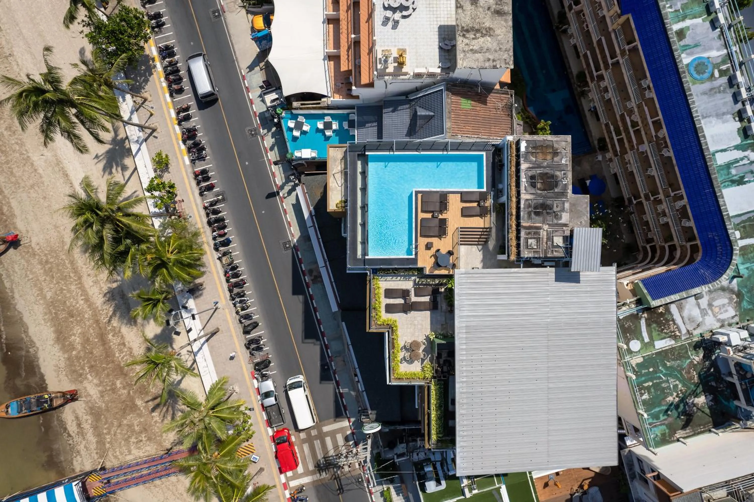 Property building in Patong Signature Boutique Hotel