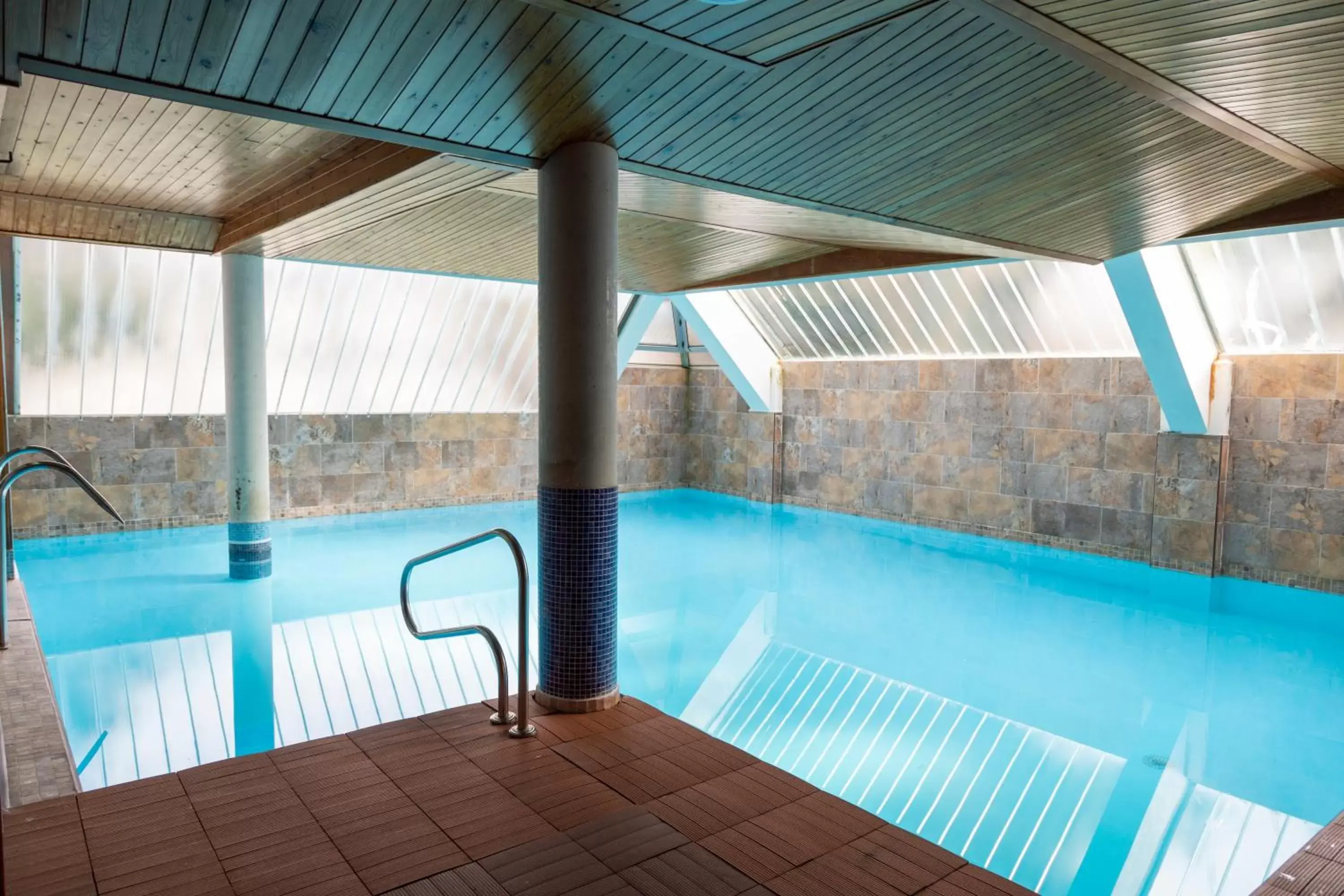 Swimming Pool in Hotel Ría de Suances