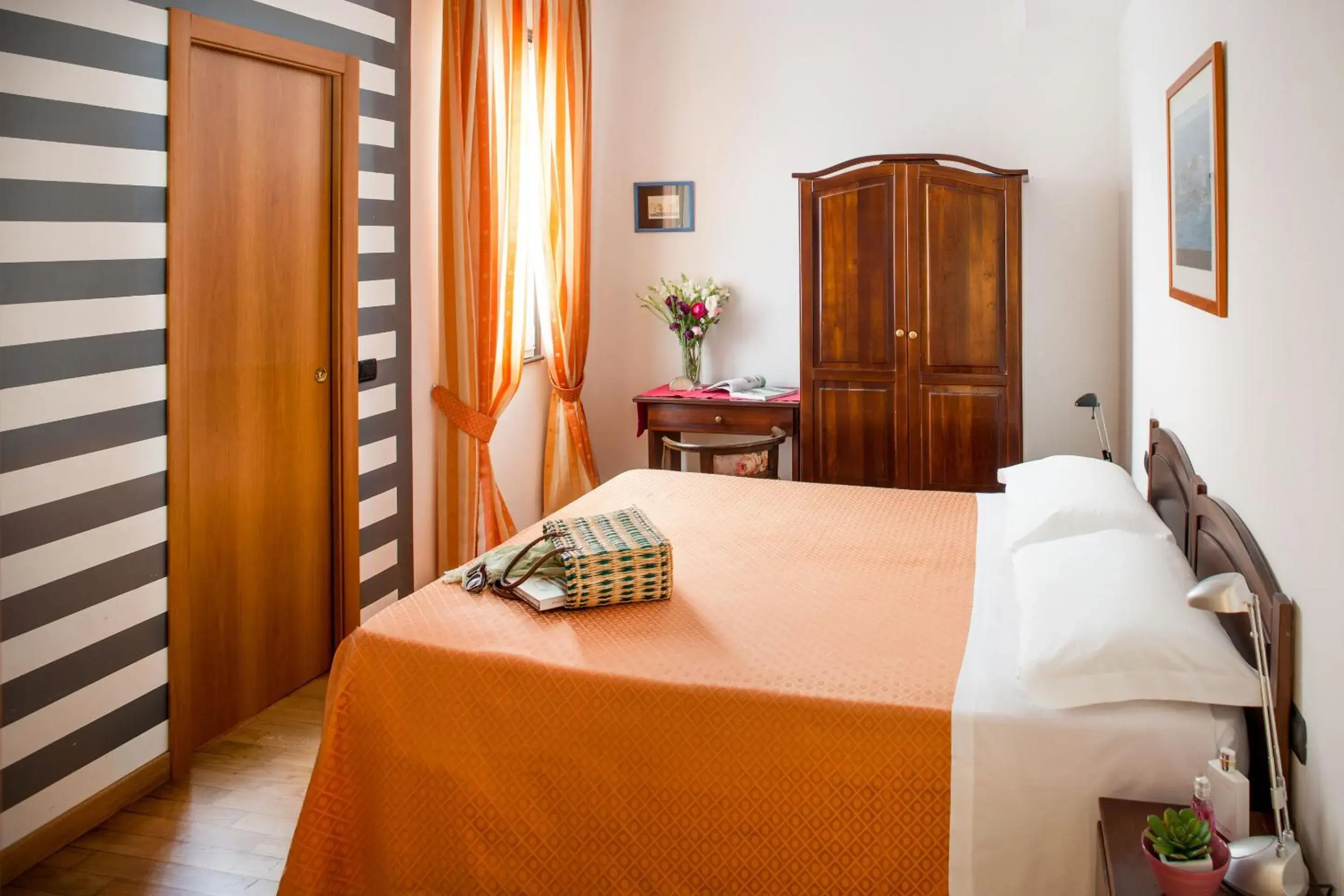 Bedroom, Bed in Albergo La Piazzetta