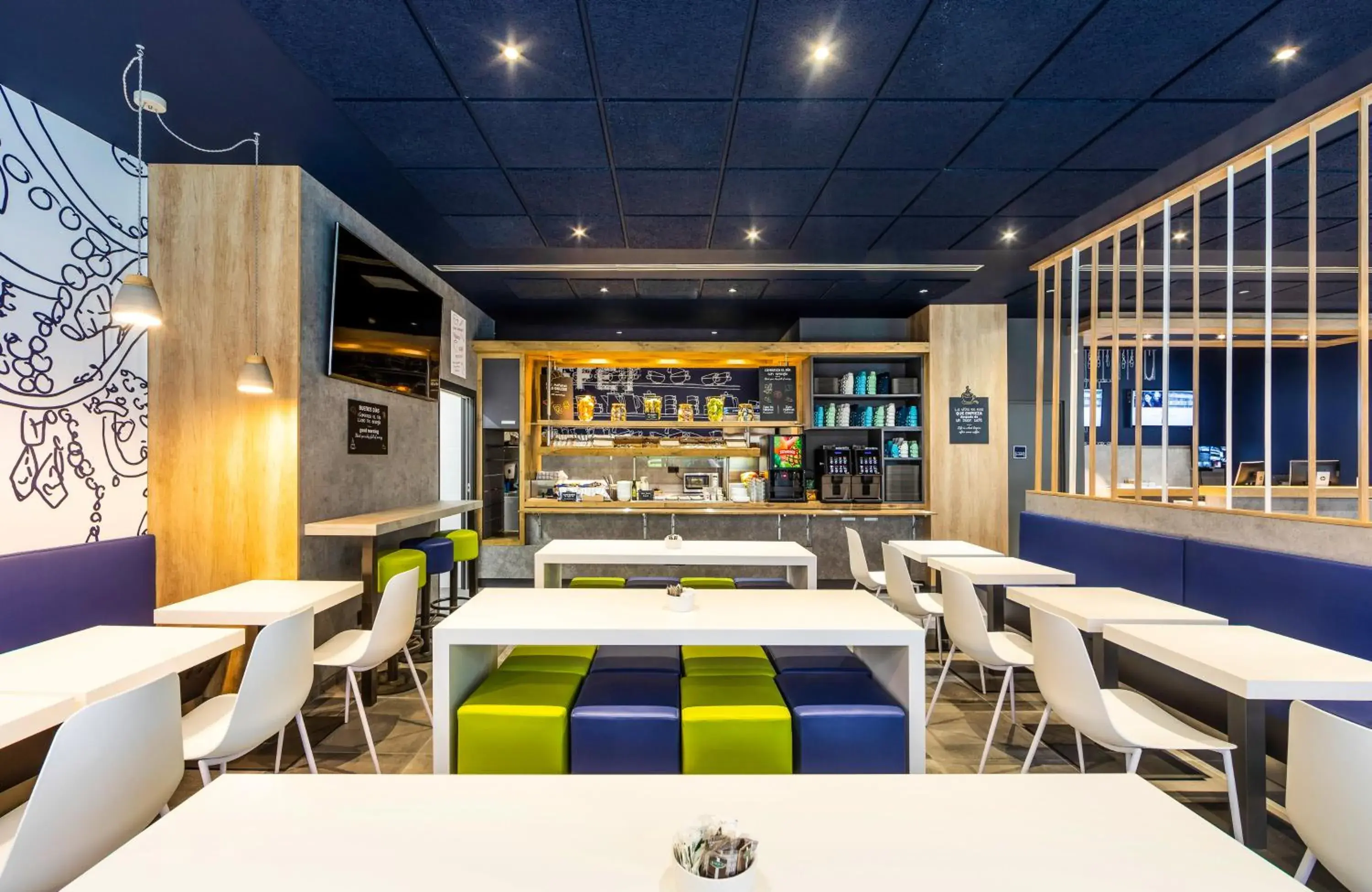 Restaurant/Places to Eat in ibis budget Bilbao City