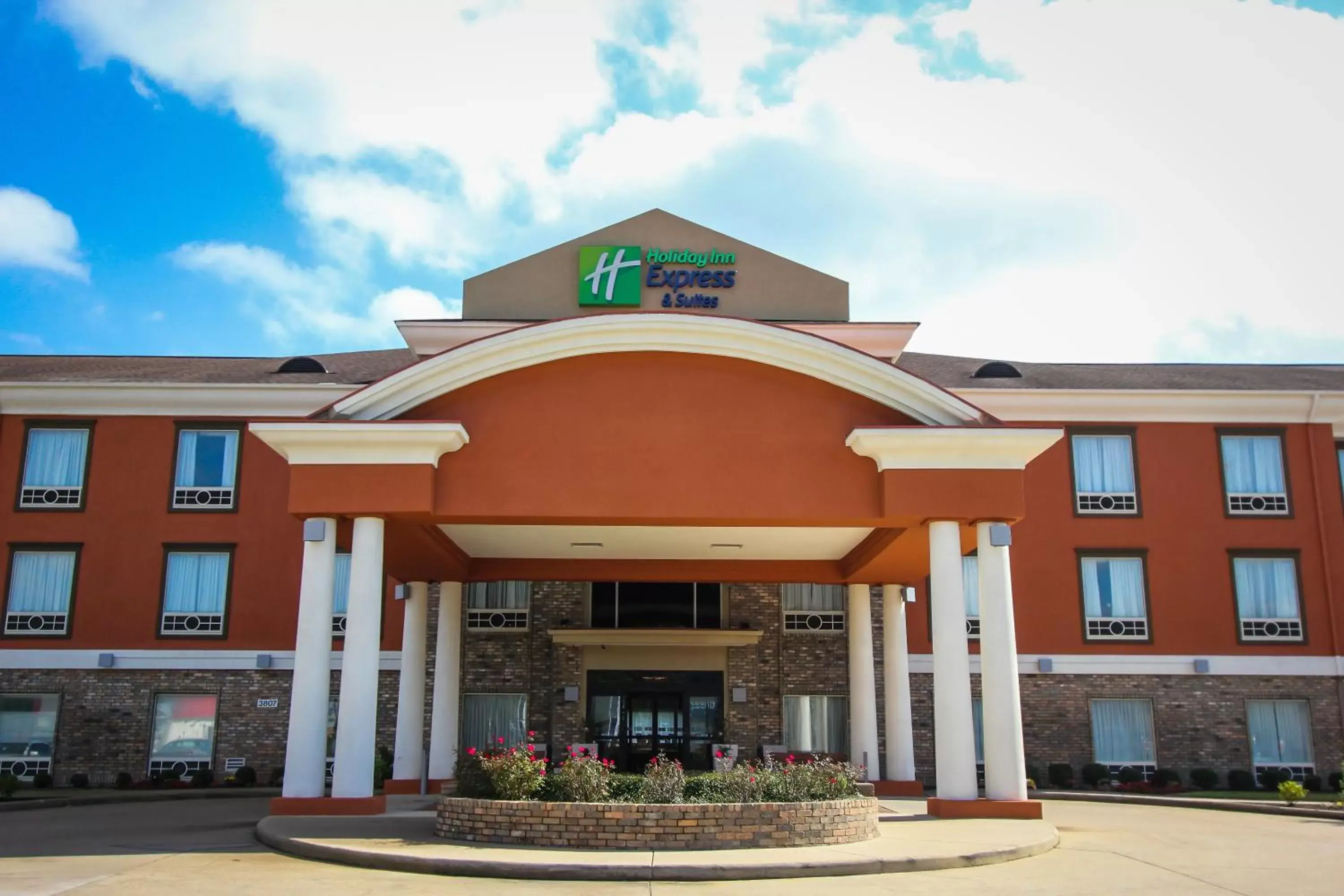 Property building in Holiday Inn Express Hotel & Suites Nacogdoches by IHG Property building in Holiday Inn Express Hotel & Suites Nacogdoches by IHG