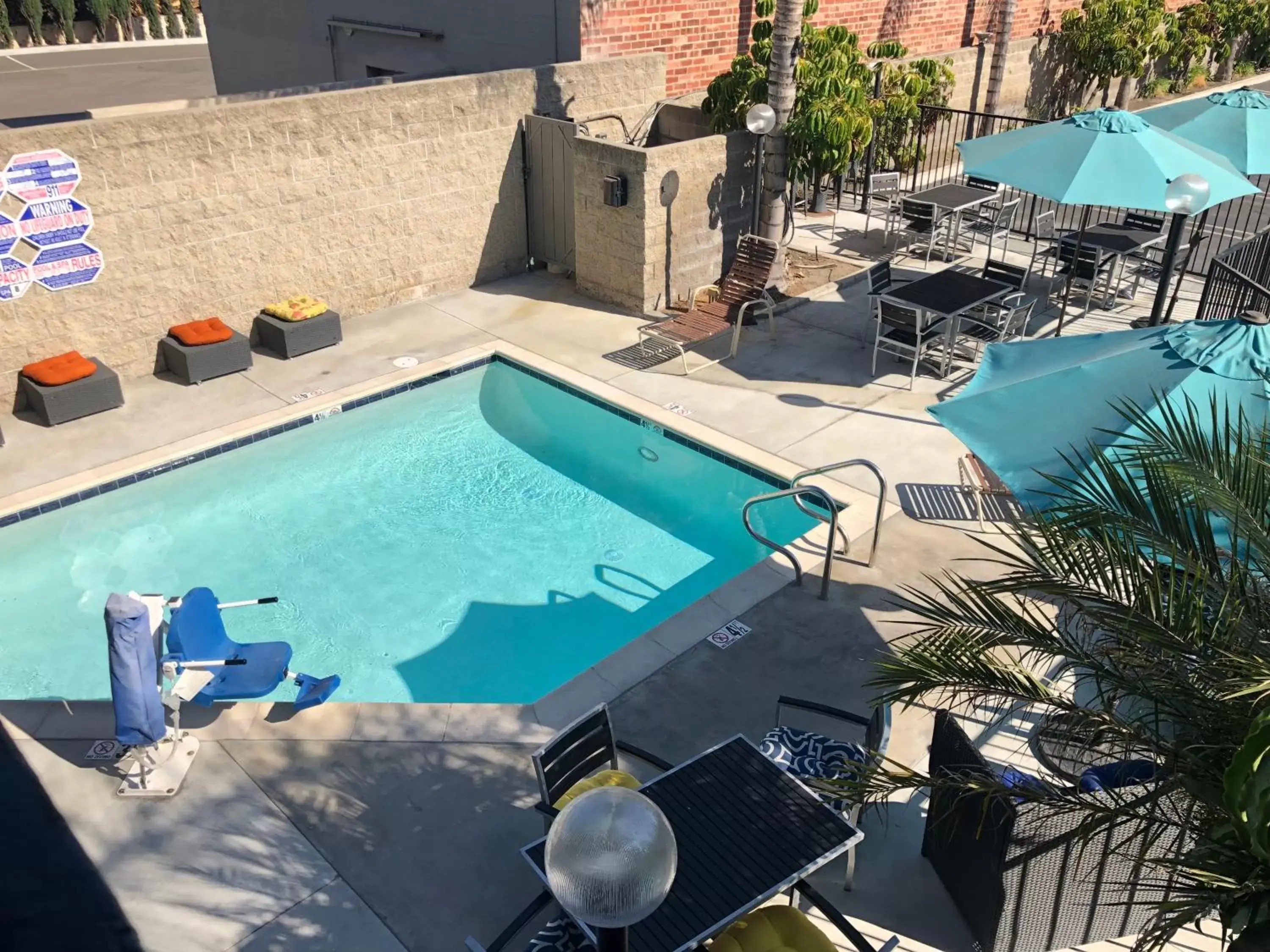 Swimming pool, Pool View in Hotel Le Reve Pasadena