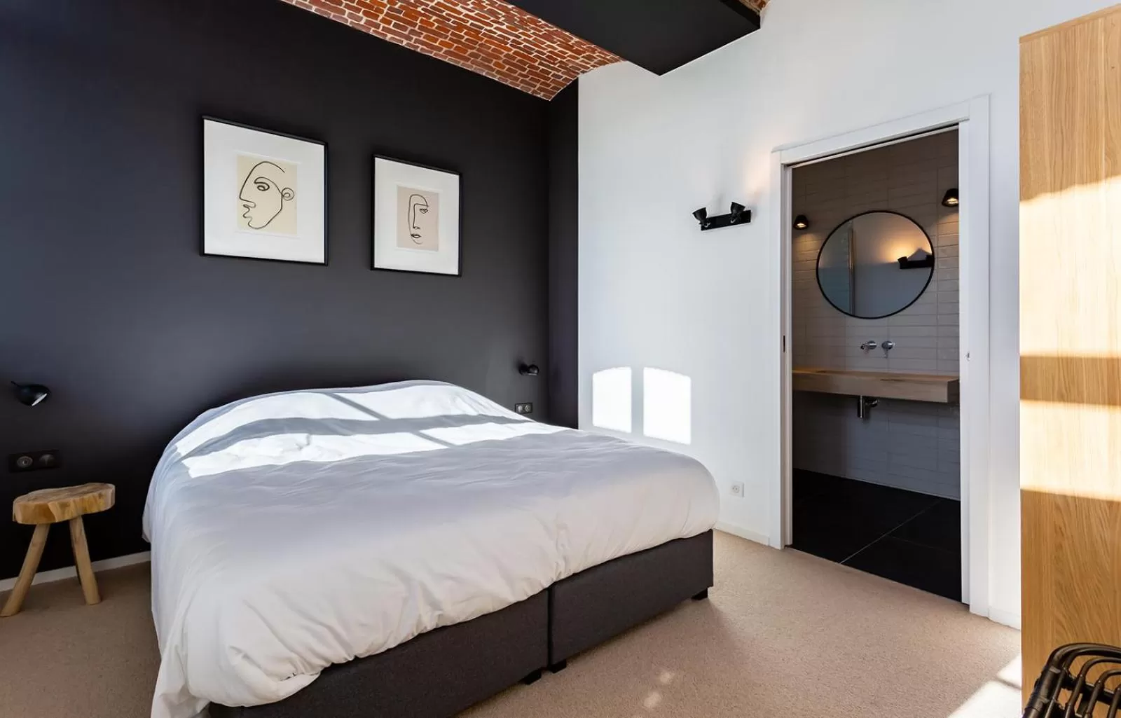 Bed in HARAS DE BARRY