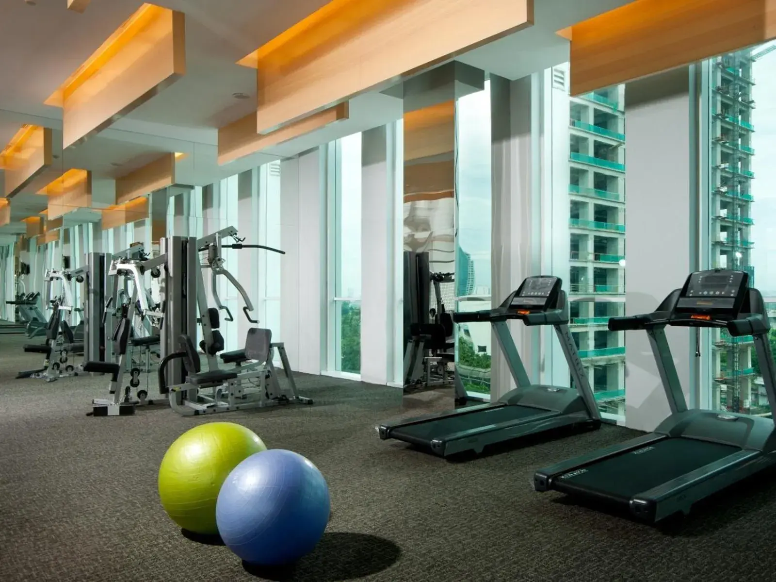 Fitness centre/facilities, Fitness Center/Facilities in Js Luwansa Hotel & Convention Center