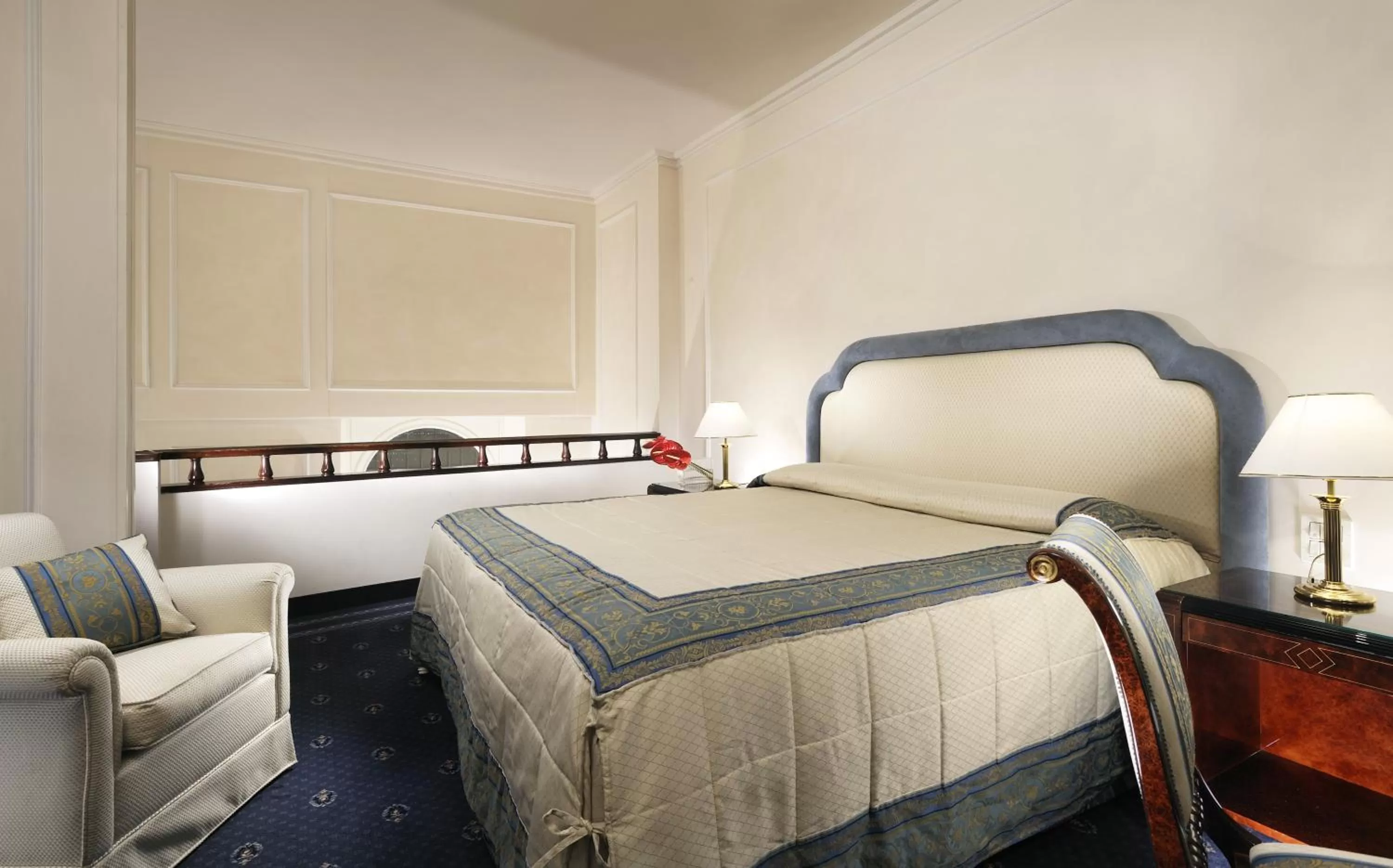 Bed in Hotel De La Ville