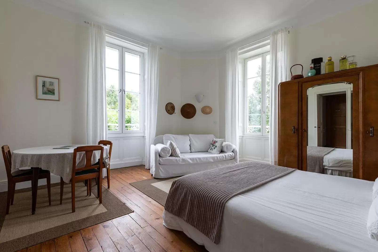 Photo of the whole room, Bed in Domaine de Bassilour