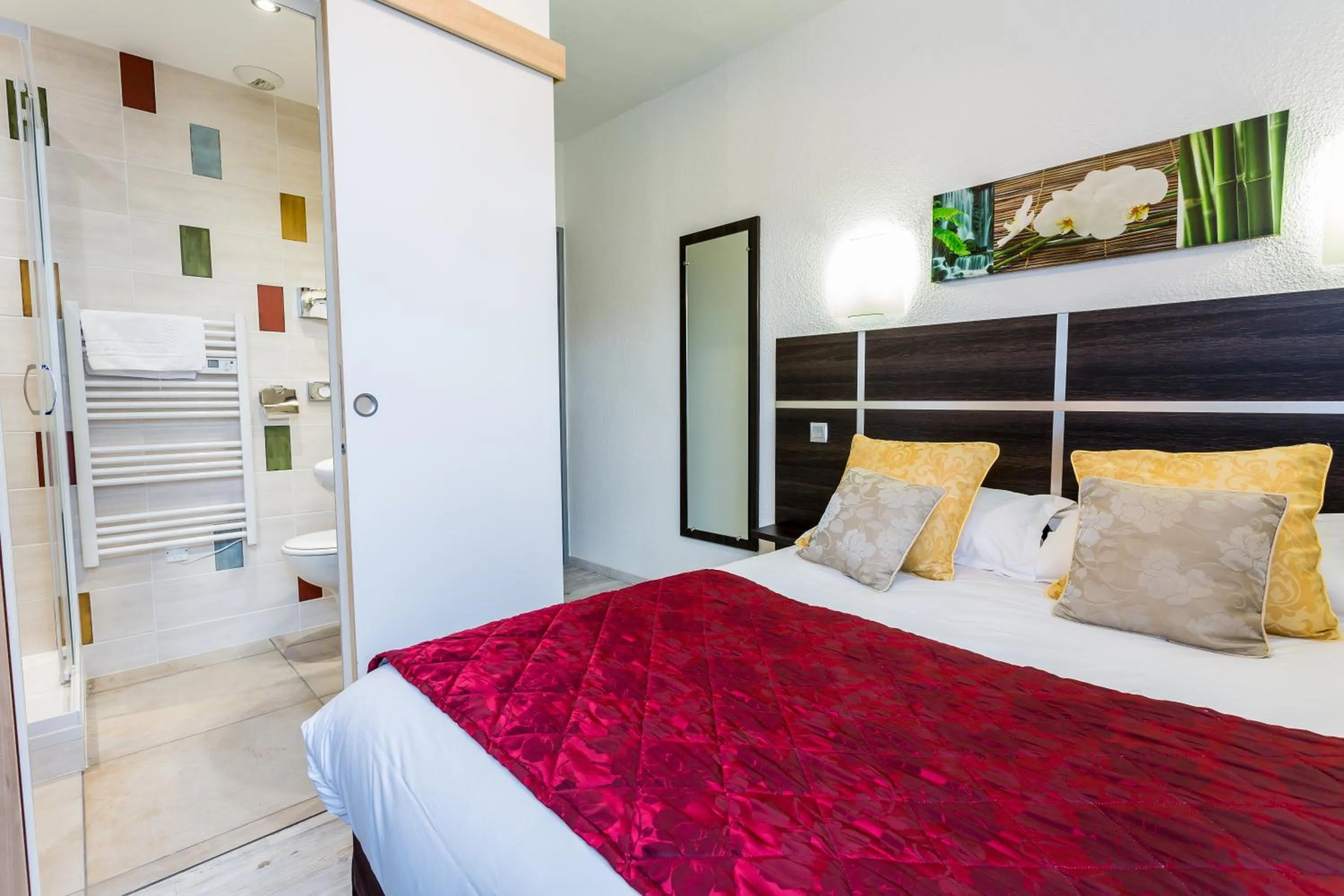 Bed in Hotel Le Centre