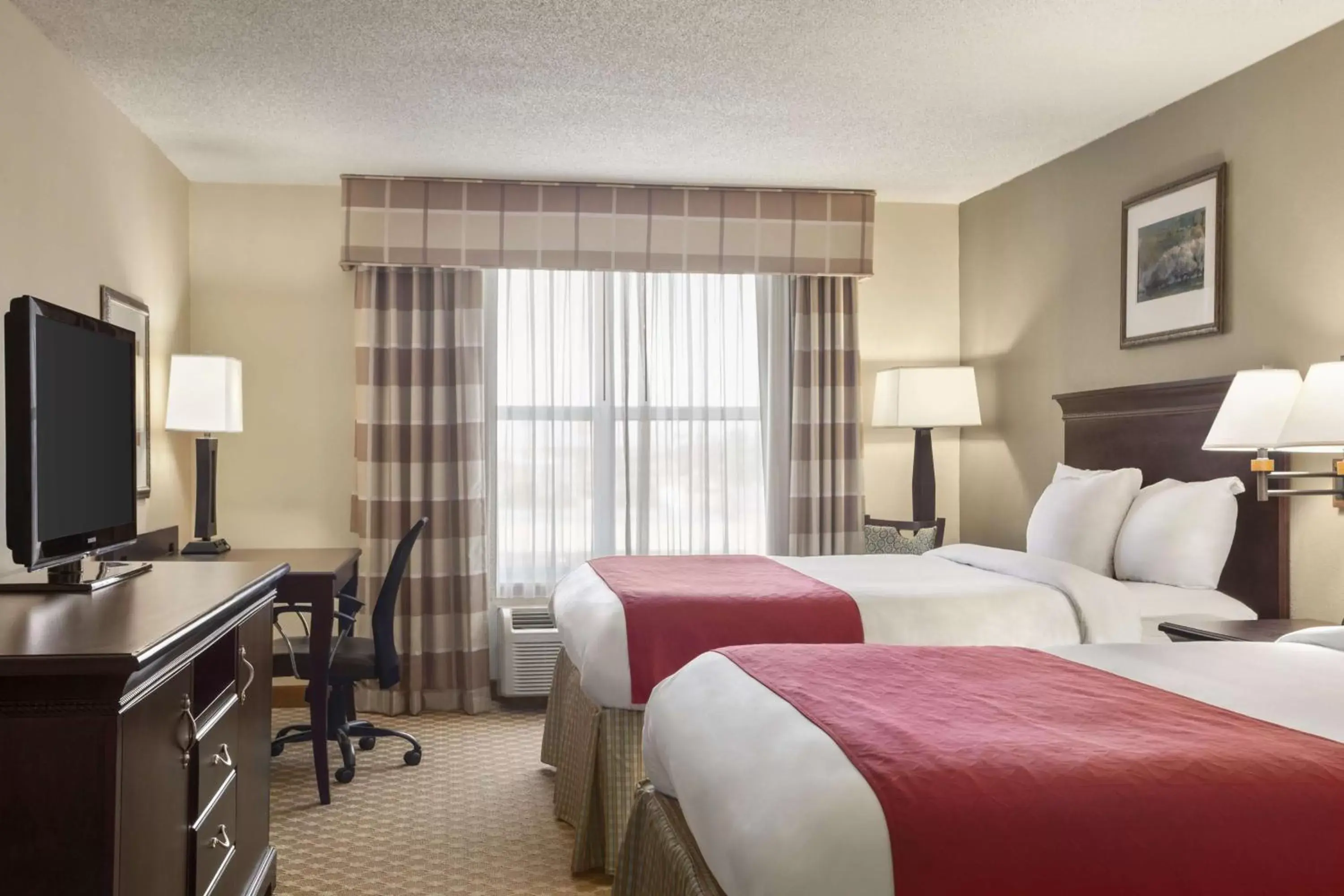 Bedroom, Bed in Country Inn & Suites by Radisson, Tuscaloosa, AL