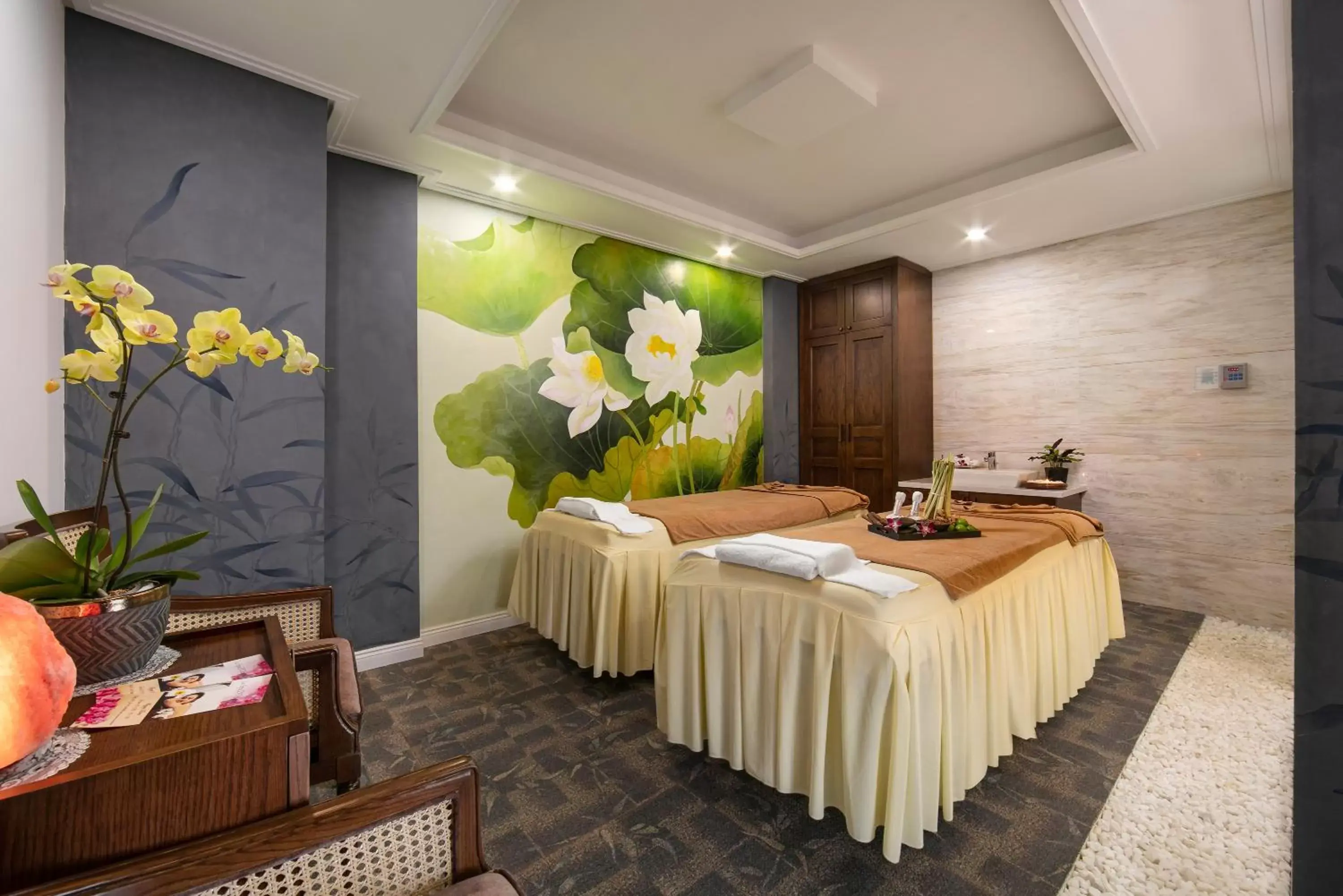 Spa and wellness centre/facilities in The Oriental Jade Hotel