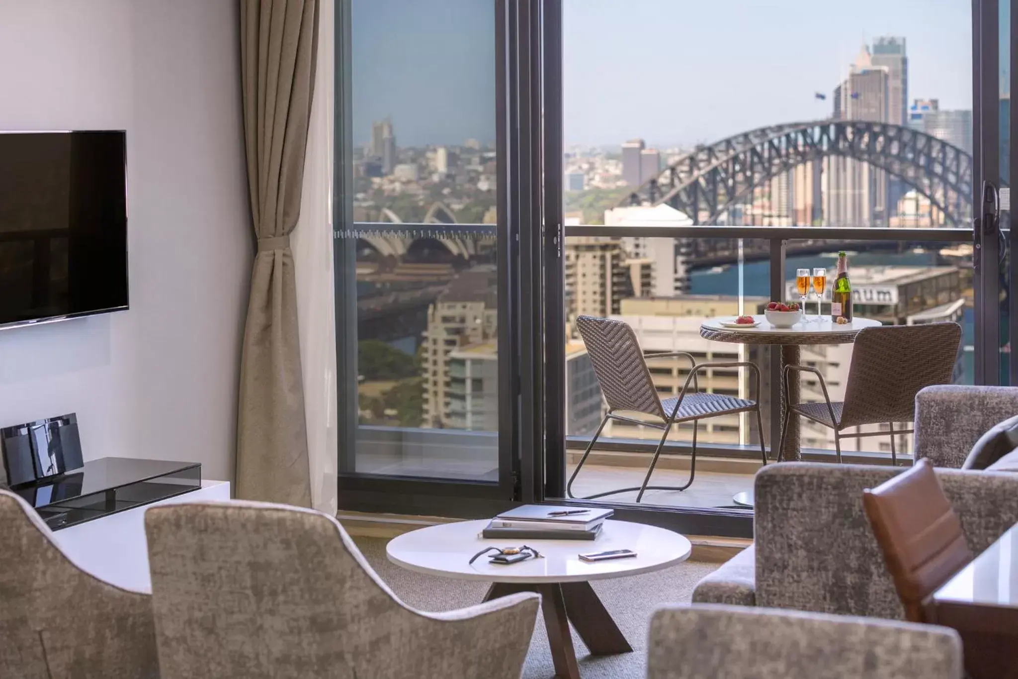 Balcony/Terrace in Meriton Suites North Sydney