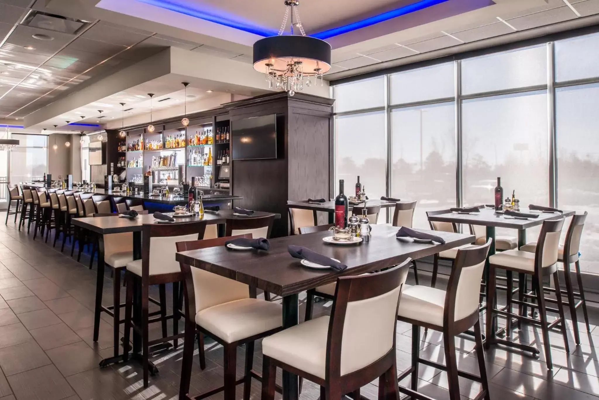Restaurant/Places to Eat in Holiday Inn Detroit Northwest - Livonia, an IHG Hotel