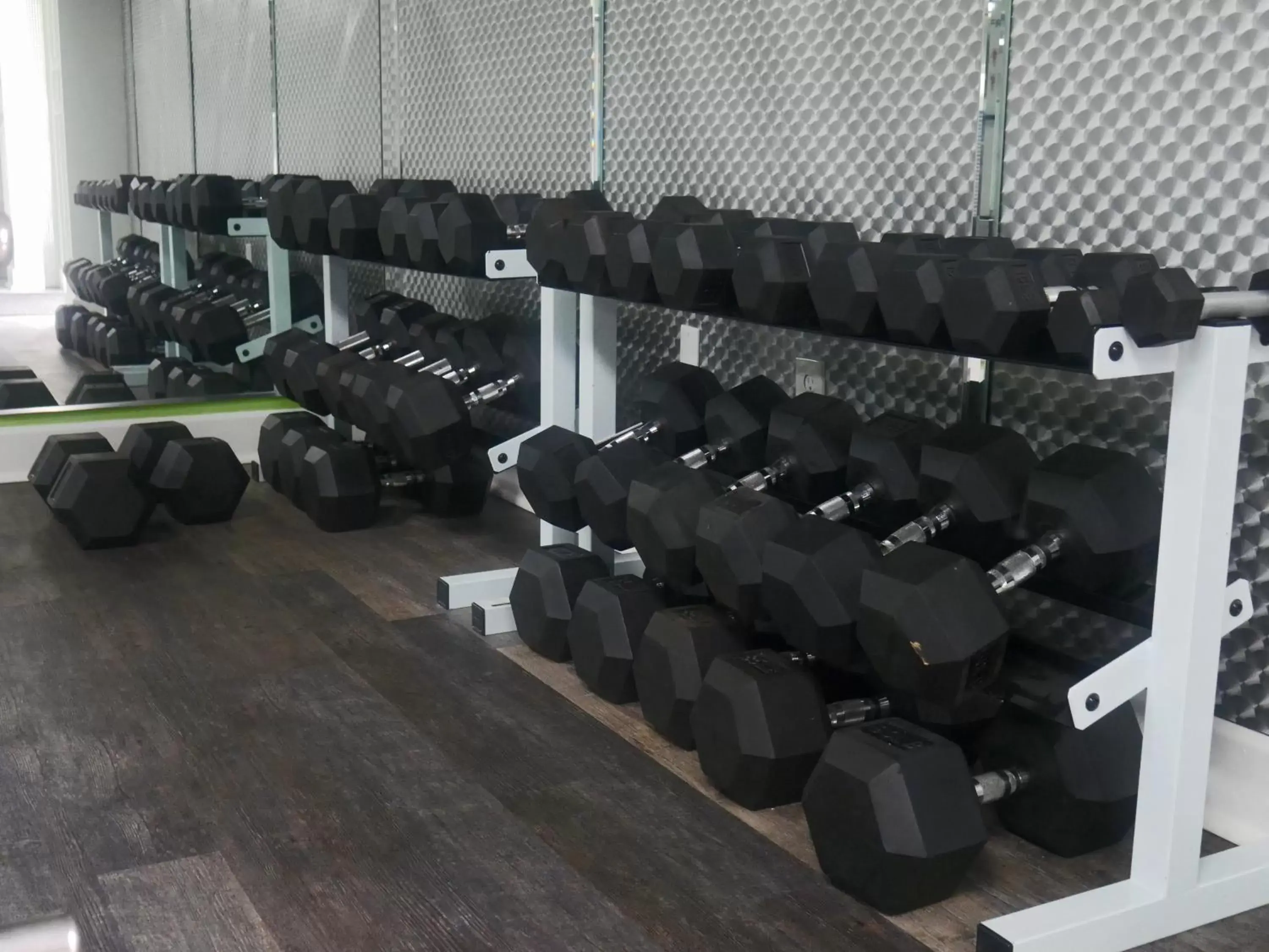 Fitness centre/facilities in Hillside Crossing Nashville a Ramada by Wyndham Fitness centre/facilities in Hillside Crossing Nashville a Ramada by Wyndham