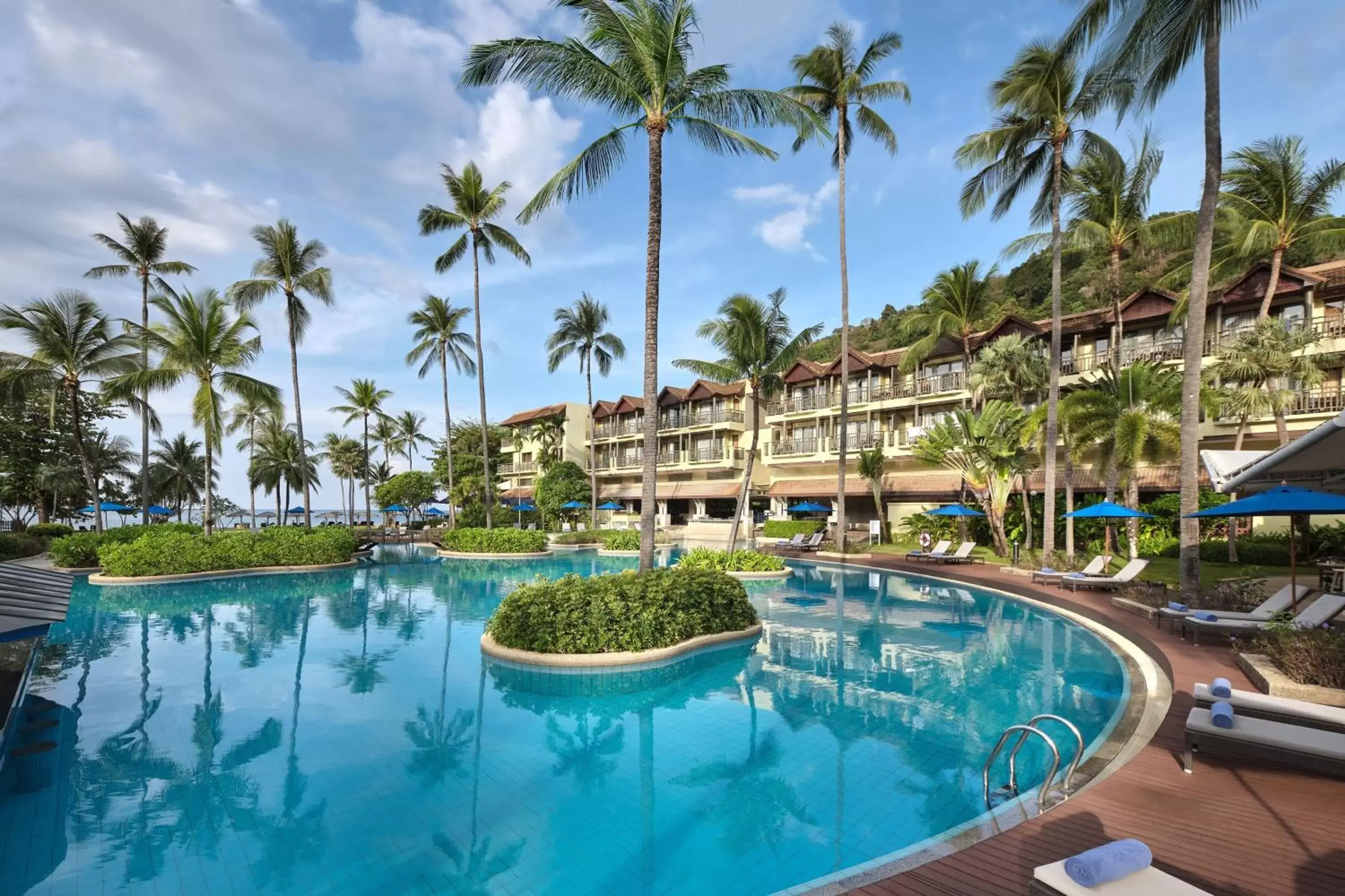 Swimming Pool in Phuket Marriott Resort & Spa, Merlin Beach