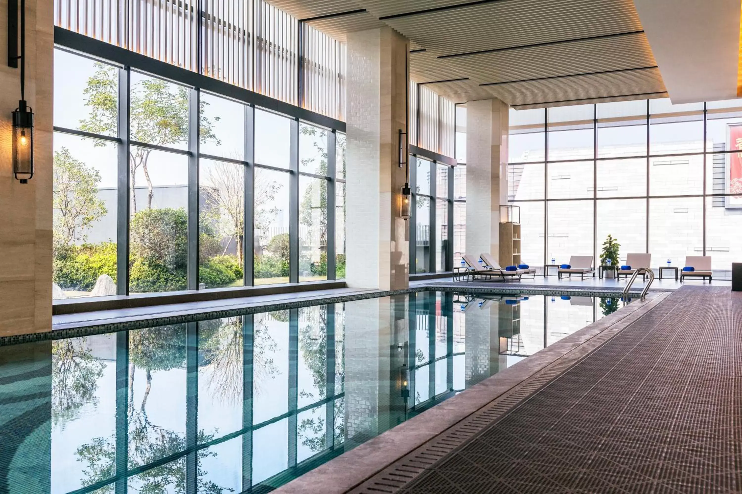 Swimming pool in Pullman Fuzhou Tahoe