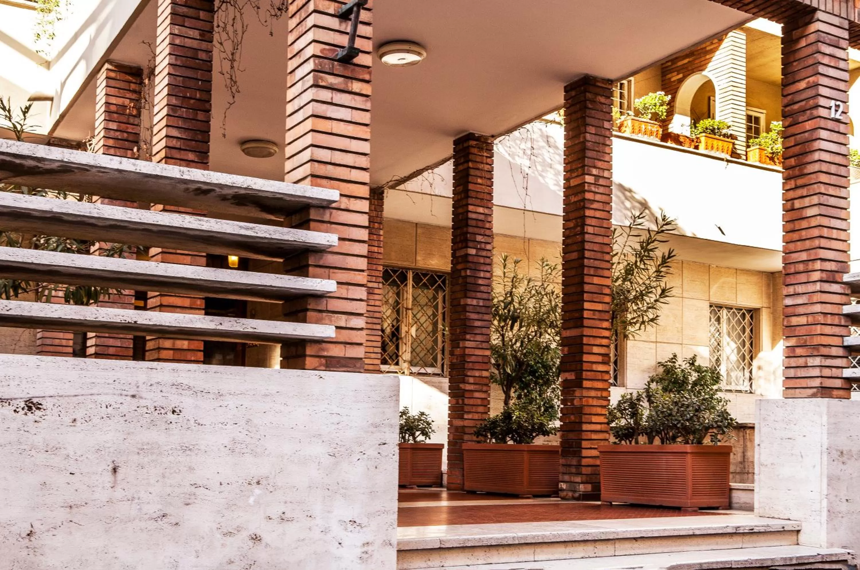Facade/entrance in Un Attimo A Roma B&B