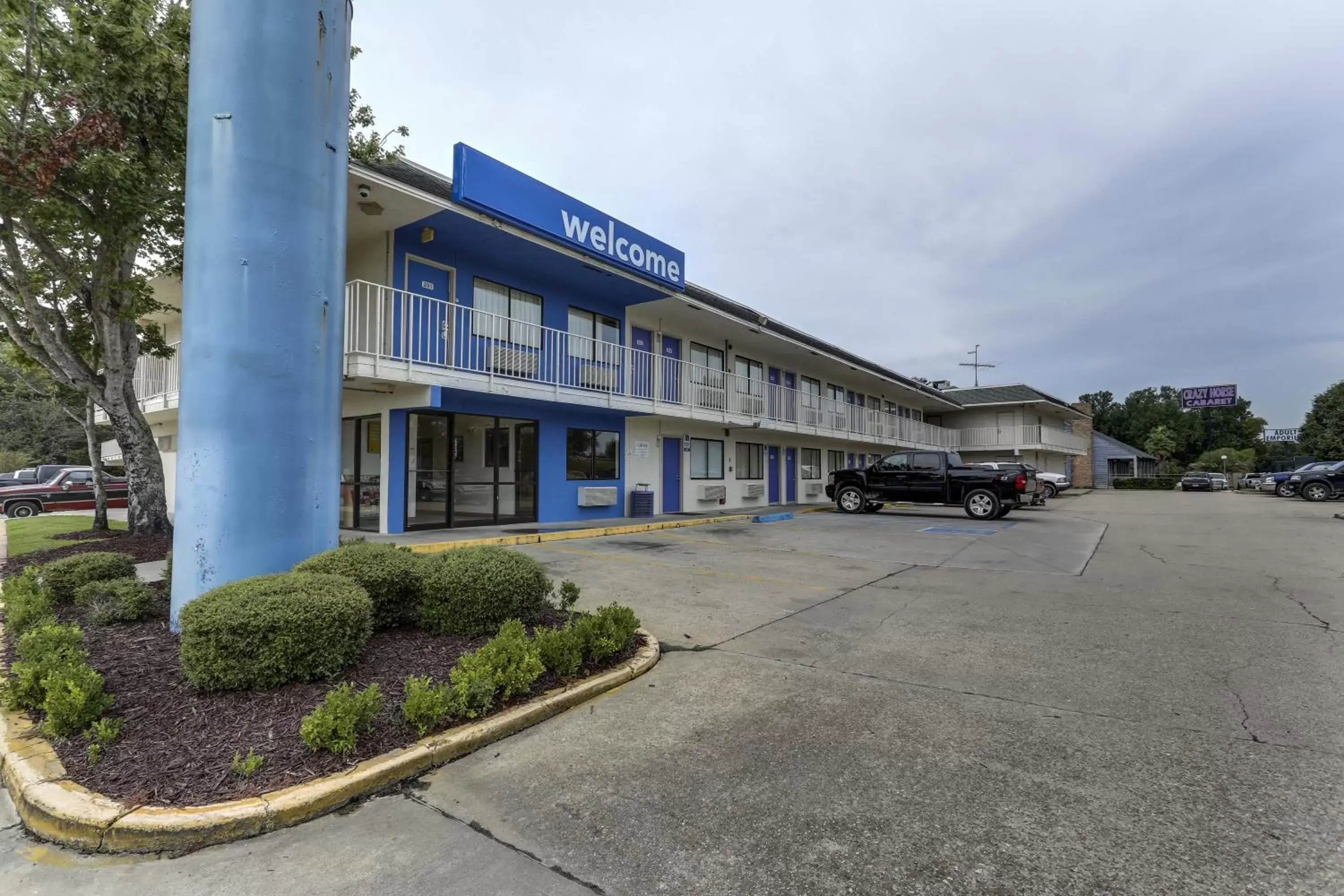 Facade/entrance, Property Building in Motel 6-Port Allen, LA - Baton Rouge