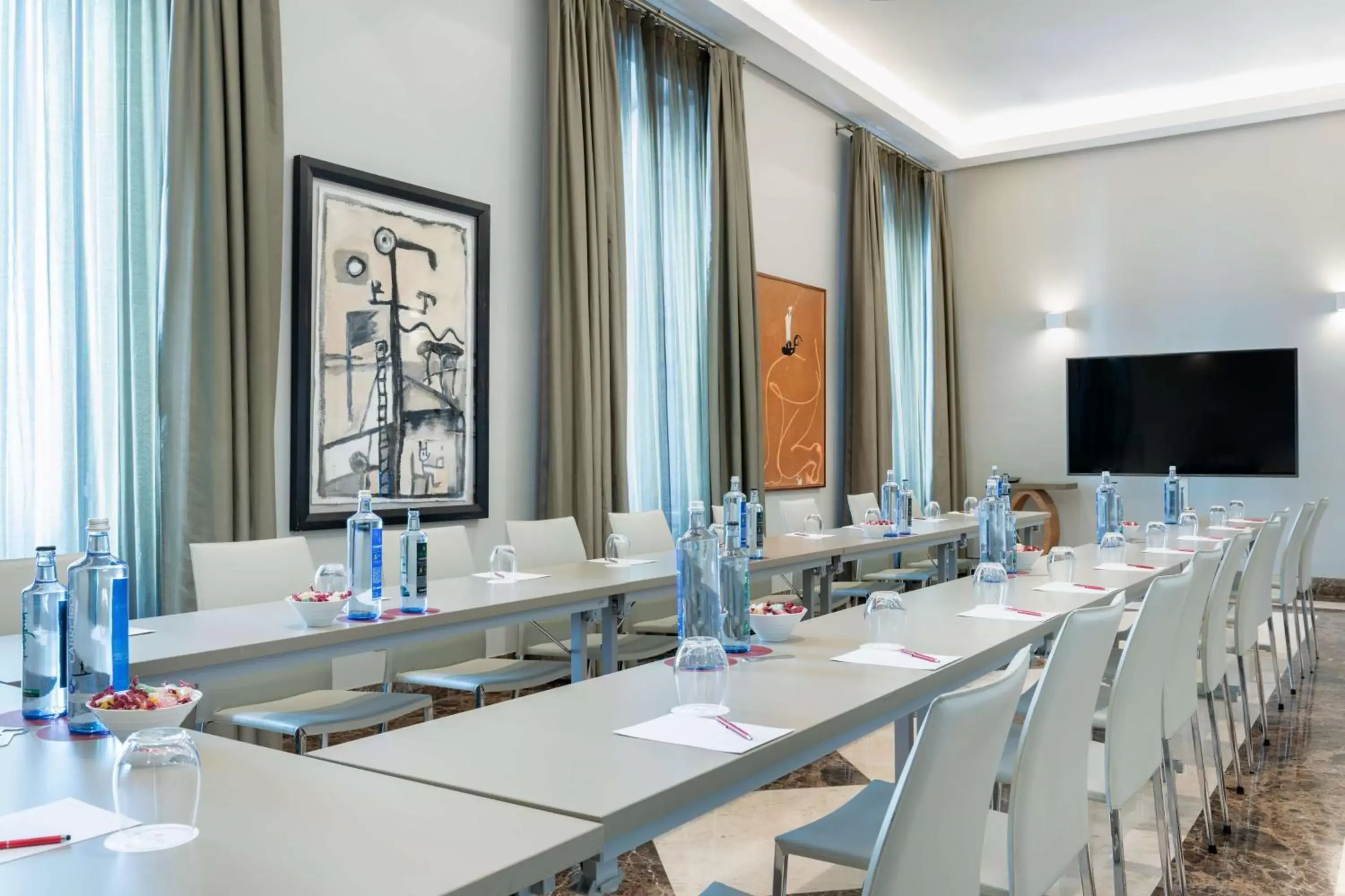Meeting/conference room in NH Collection Madrid Palacio de Tepa