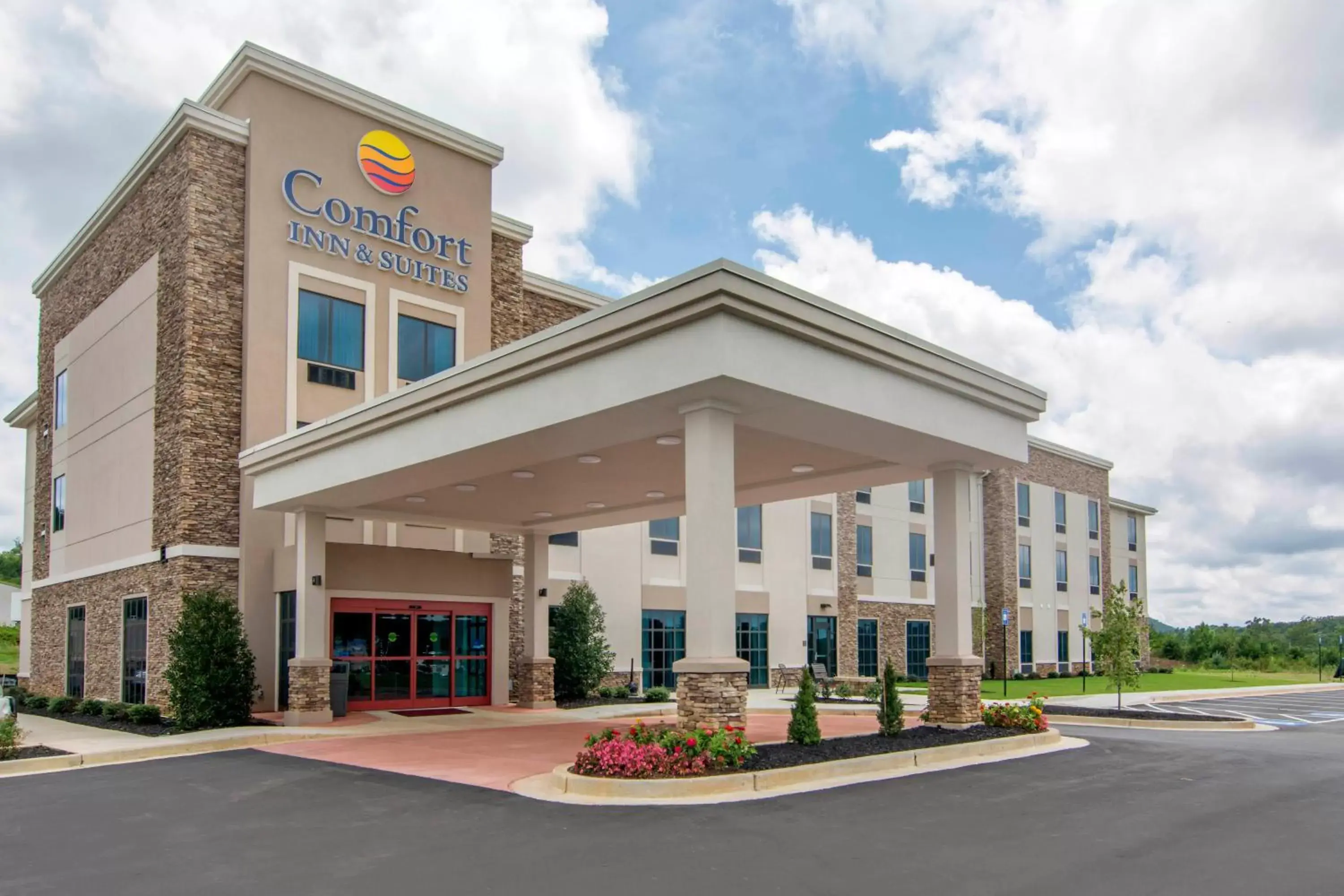 Facade/entrance in Comfort Inn & Suites East Ellijay