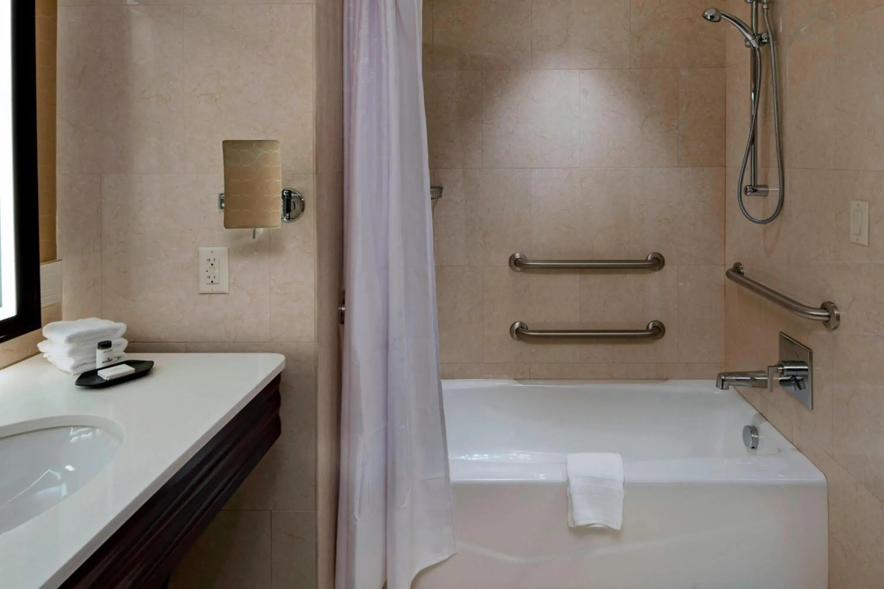 King Room with Pool View - Hearing Accessible in Sheraton Austin Georgetown Hotel & Conference Center King Room with Pool View - Hearing Accessible in Sheraton Austin Georgetown Hotel & Conference Center