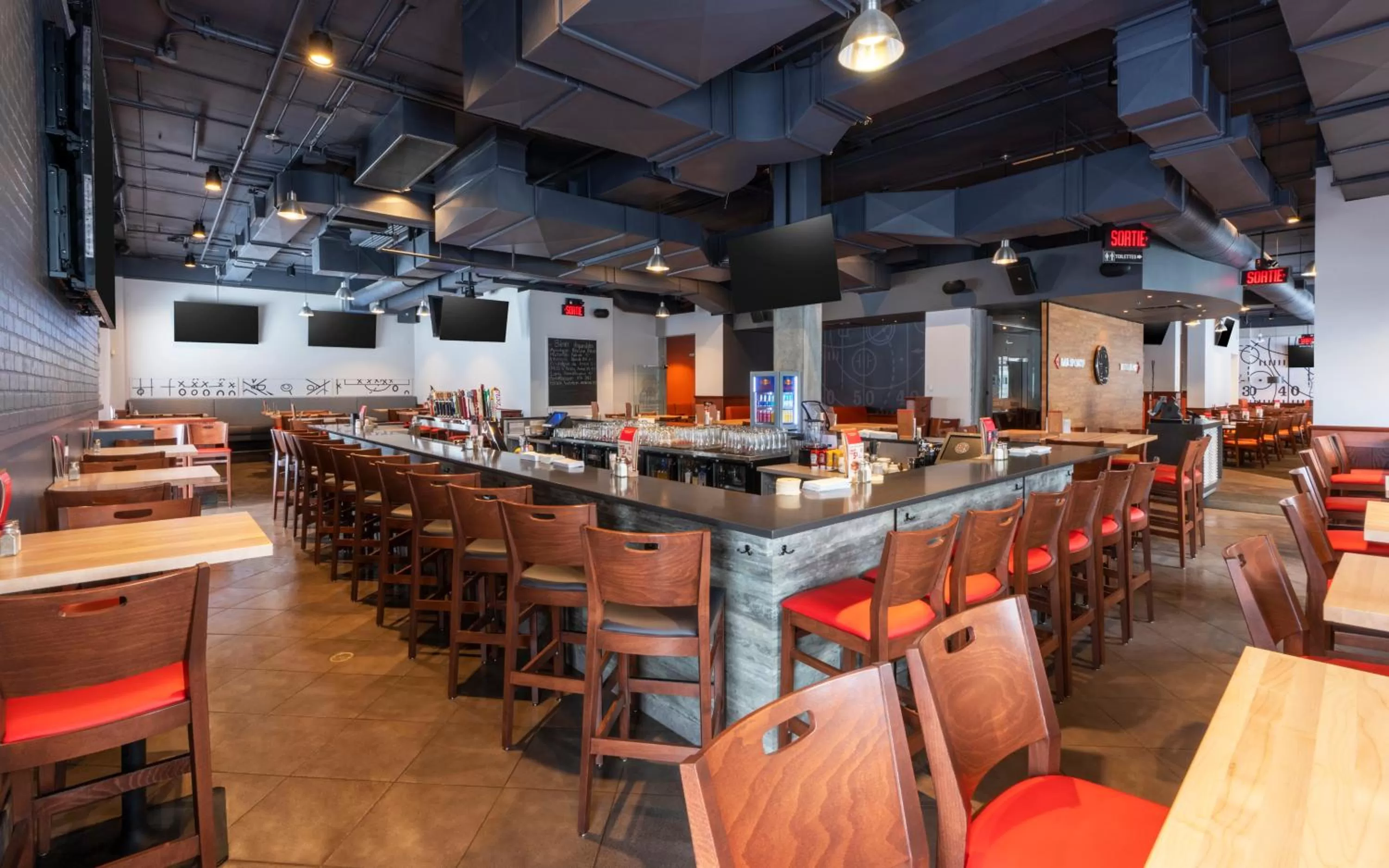 Restaurant/places to eat in Hôtel Must Aéroport de Québec par JARO